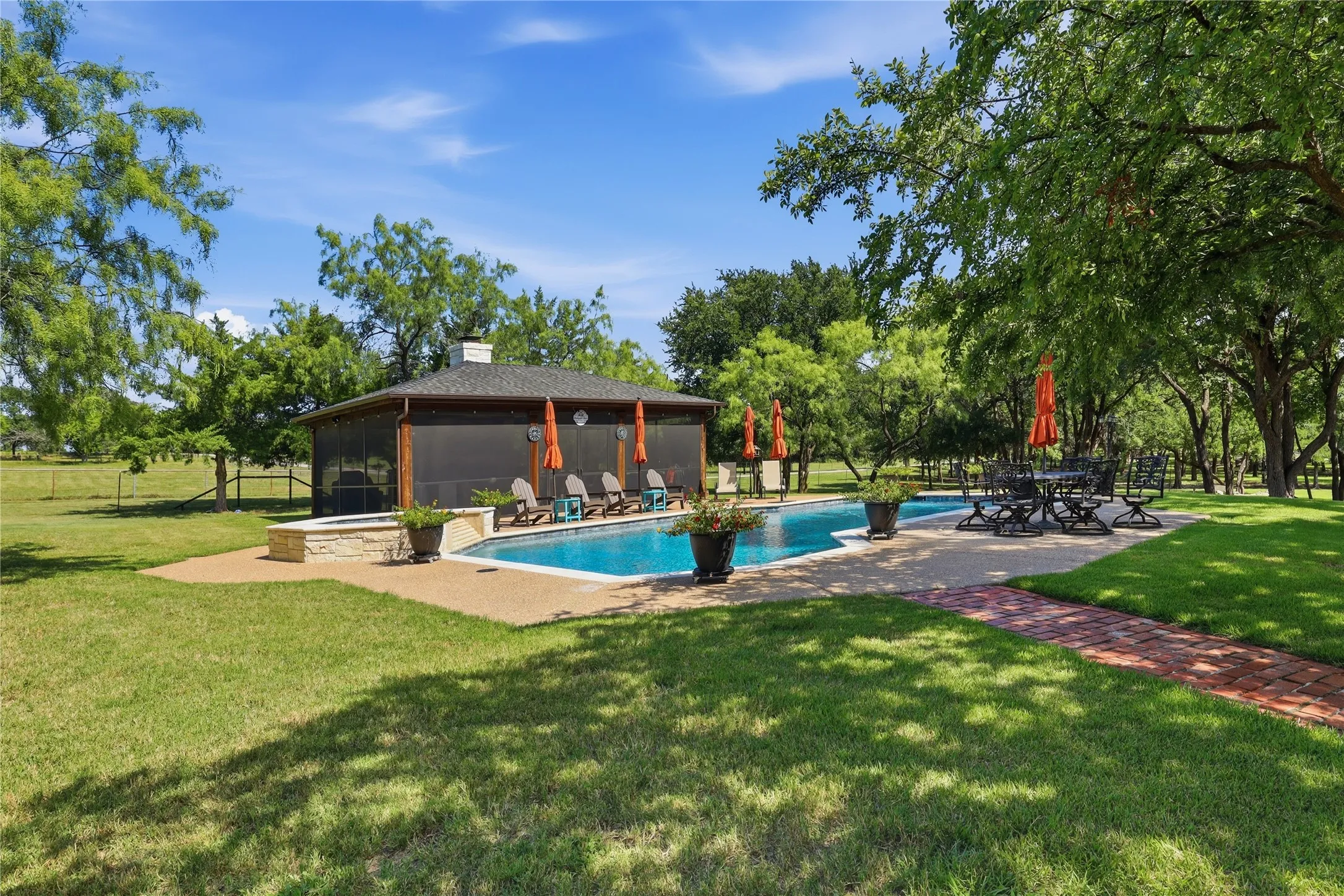 Single Family Residence For Sale in Tarrant County , 4405 Richardson Ranch Road, Fort Worth, Texas 76126, 4 Bedroom, 5 Bathroom, 3 Garage spaces, 3,802 Sqft, built in 2002, Preowned, mls#21183843, Real Estate Agent in Fort Worth, Homes For Sale in Tarrant county, Homes For Sale in Fort Worth, Realtor in Fort Worth Texas, Real Estate Brokerage Independent Realty Texas, Luminita Cordes Realtor