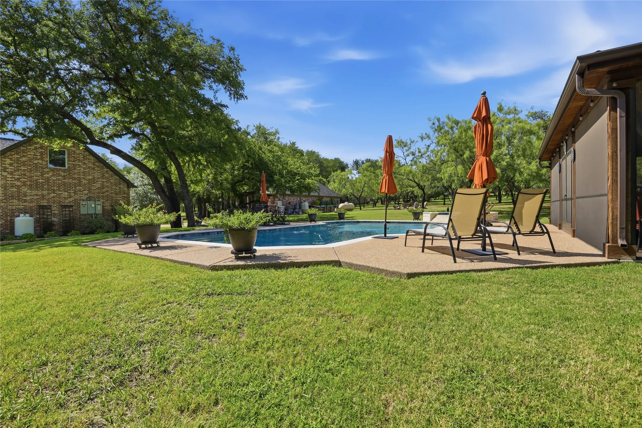 Single Family Residence For Sale in Tarrant County , 4405 Richardson Ranch Road, Fort Worth, Texas 76126, 4 Bedroom, 5 Bathroom, 3 Garage spaces, 3,802 Sqft, built in 2002, Preowned, mls#21183843, Real Estate Agent in Fort Worth, Homes For Sale in Tarrant county, Homes For Sale in Fort Worth, Realtor in Fort Worth Texas, Real Estate Brokerage Independent Realty Texas, Luminita Cordes Realtor