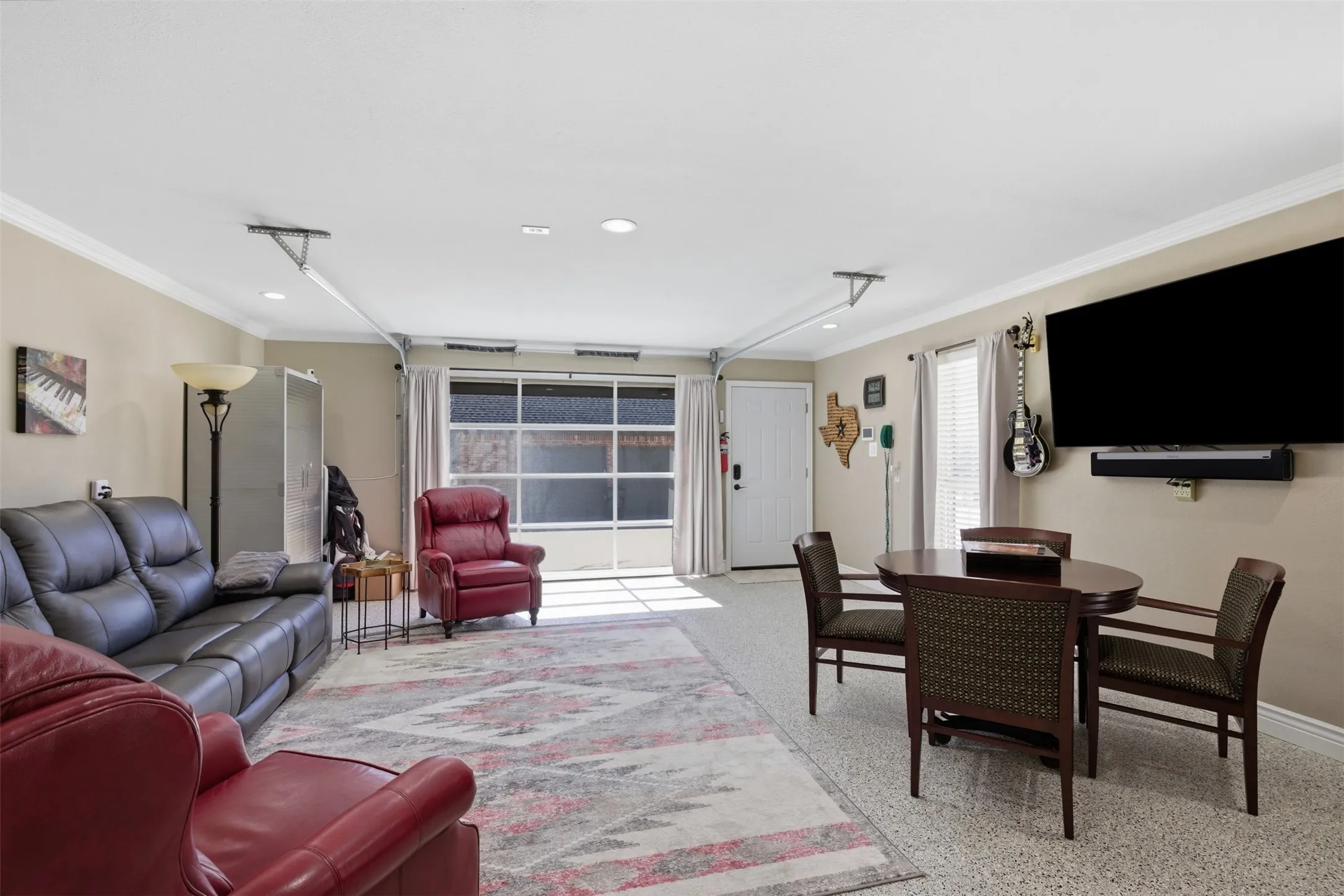 Outside guest/office suite