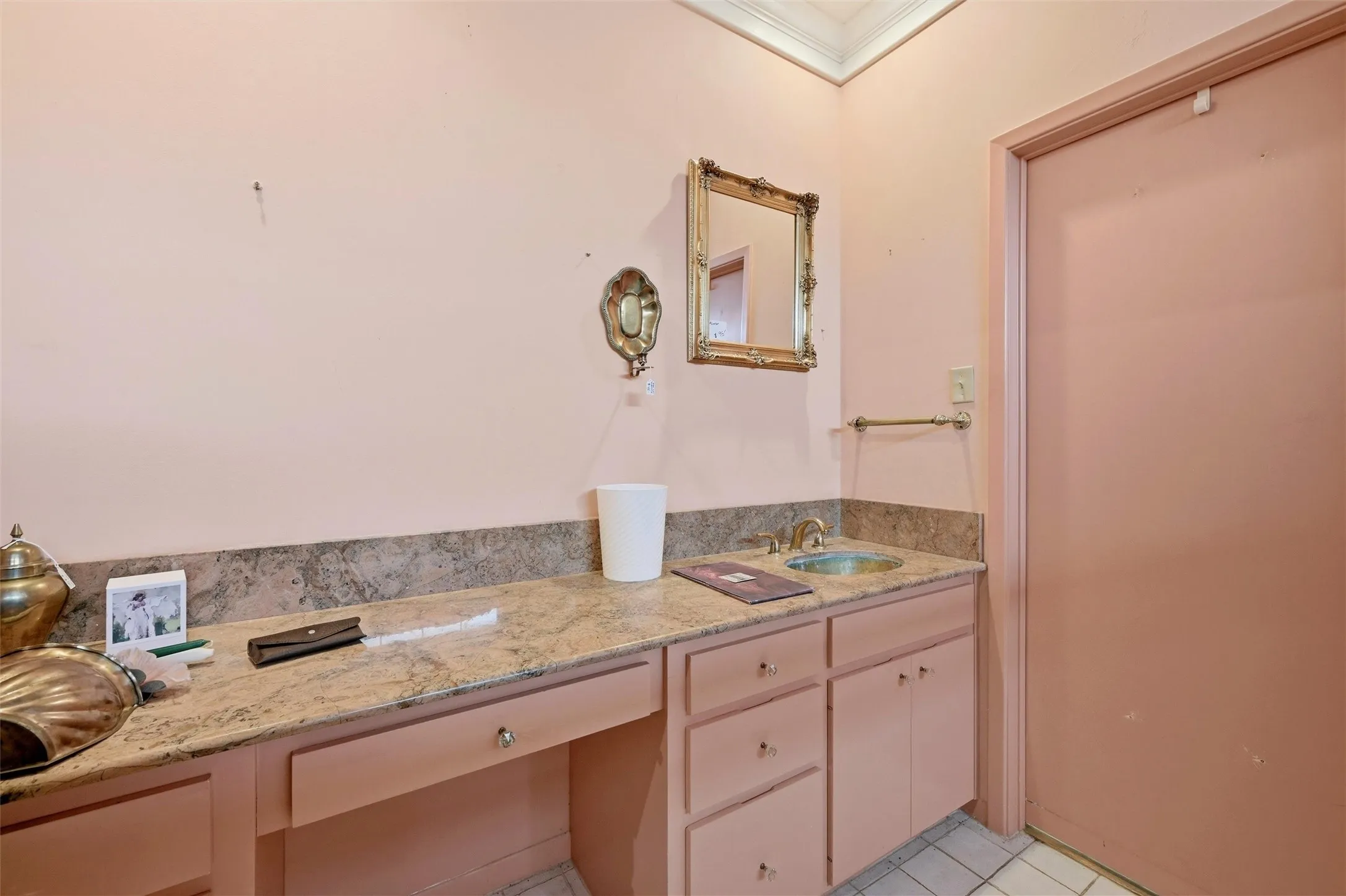 Single Family Residence For Sale in Grayson County , 2613 W Cascade Drive, Sherman, Texas 75092, 3 Bedroom, 4 Bathroom, 2 Garage spaces, 3,984 Sqft, built in 1986, mls#21186277, Real Estate Agent in Sherman, Homes For Sale in Grayson county, Homes For Sale in Sherman, Realtor in Sherman Texas, Real Estate Brokerage Independent Realty Texas, Luminita Cordes Realtor