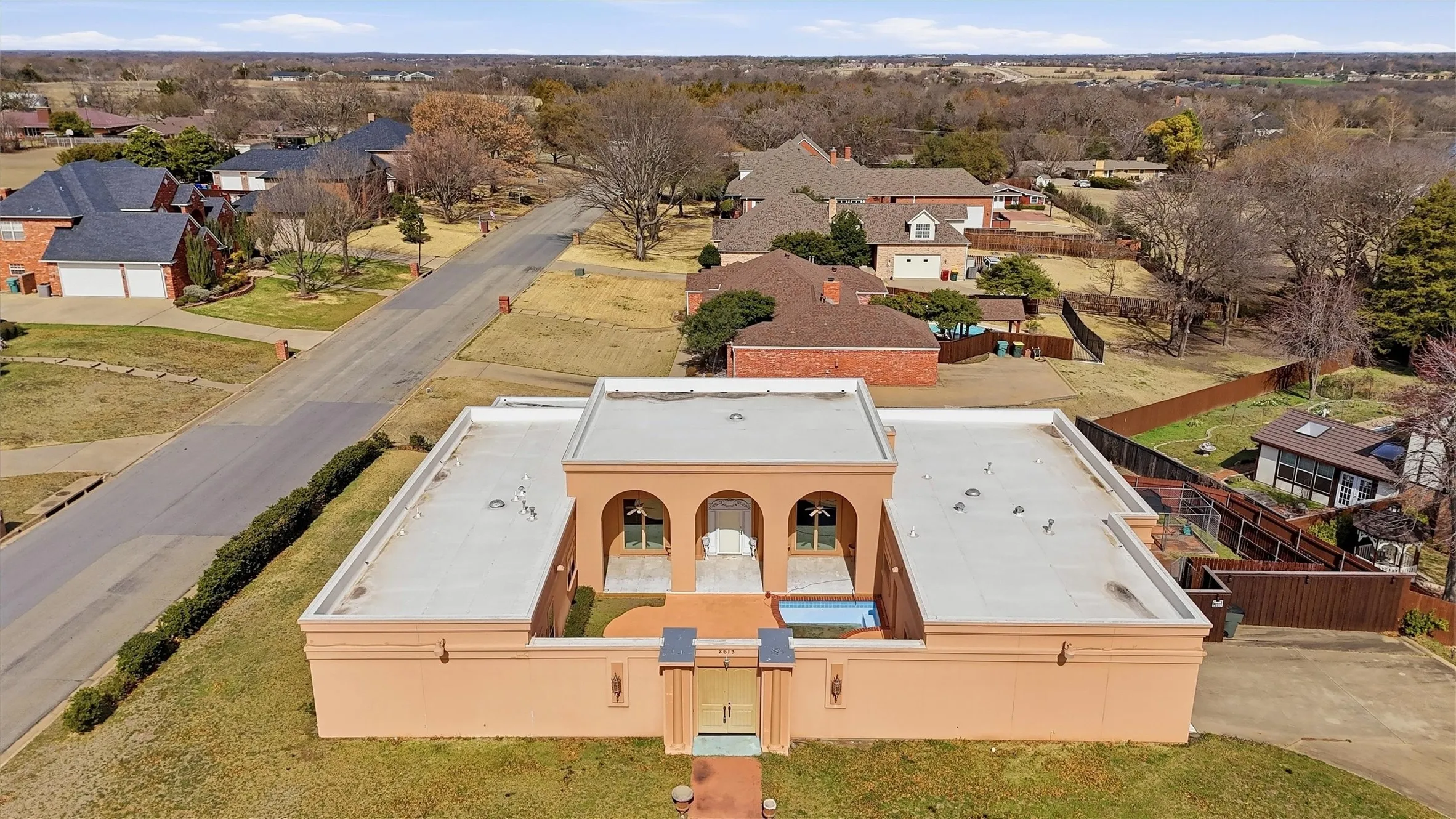 Single Family Residence For Sale in Grayson County , 2613 W Cascade Drive, Sherman, Texas 75092, 3 Bedroom, 4 Bathroom, 2 Garage spaces, 3,984 Sqft, built in 1986, mls#21186277, Real Estate Agent in Sherman, Homes For Sale in Grayson county, Homes For Sale in Sherman, Realtor in Sherman Texas, Real Estate Brokerage Independent Realty Texas, Luminita Cordes Realtor