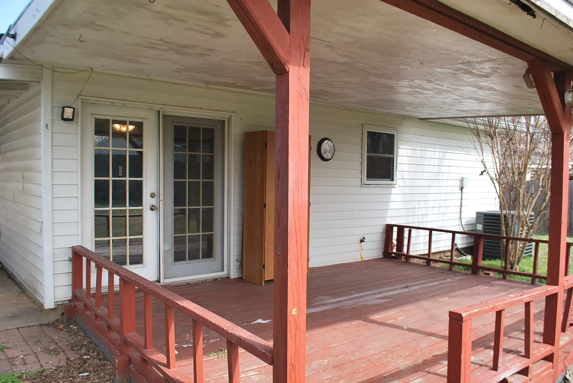 Single Family Residence For Sale in Grayson County , 2604 W Johnson Street, Denison, Texas 75020, 2 Bedroom, 2 Bathroom, Garage spaces, 1,411 Sqft, built in 1959, Preowned, mls#21186580, Real Estate Agent in Denison, Homes For Sale in Grayson county, Homes For Sale in Denison, Realtor in Denison Texas, Real Estate Brokerage Independent Realty Texas, Luminita Cordes Realtor