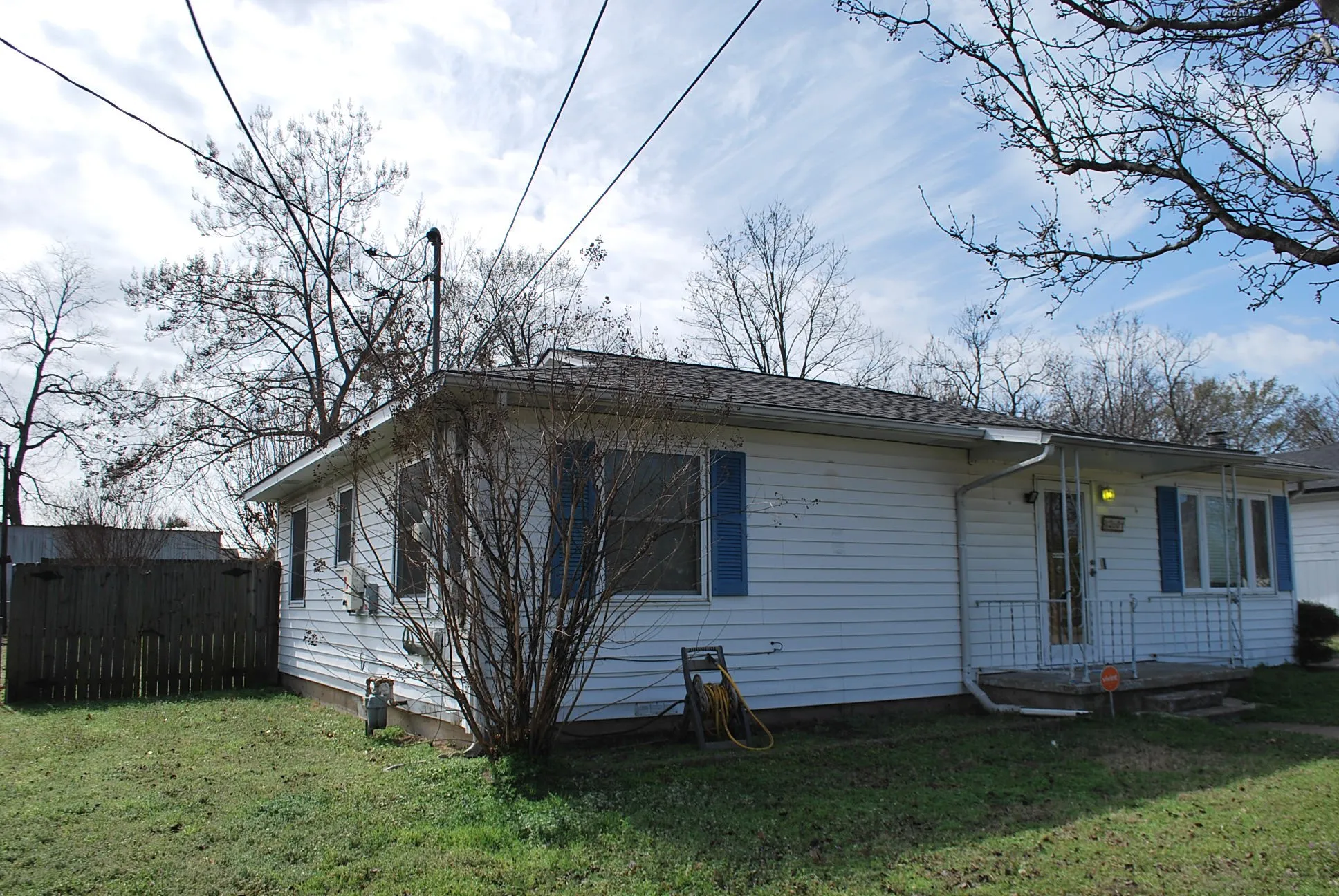 Single Family Residence For Sale in Grayson County , 2604 W Johnson Street, Denison, Texas 75020, 2 Bedroom, 2 Bathroom, Garage spaces, 1,411 Sqft, built in 1959, Preowned, mls#21186580, Real Estate Agent in Denison, Homes For Sale in Grayson county, Homes For Sale in Denison, Realtor in Denison Texas, Real Estate Brokerage Independent Realty Texas, Luminita Cordes Realtor