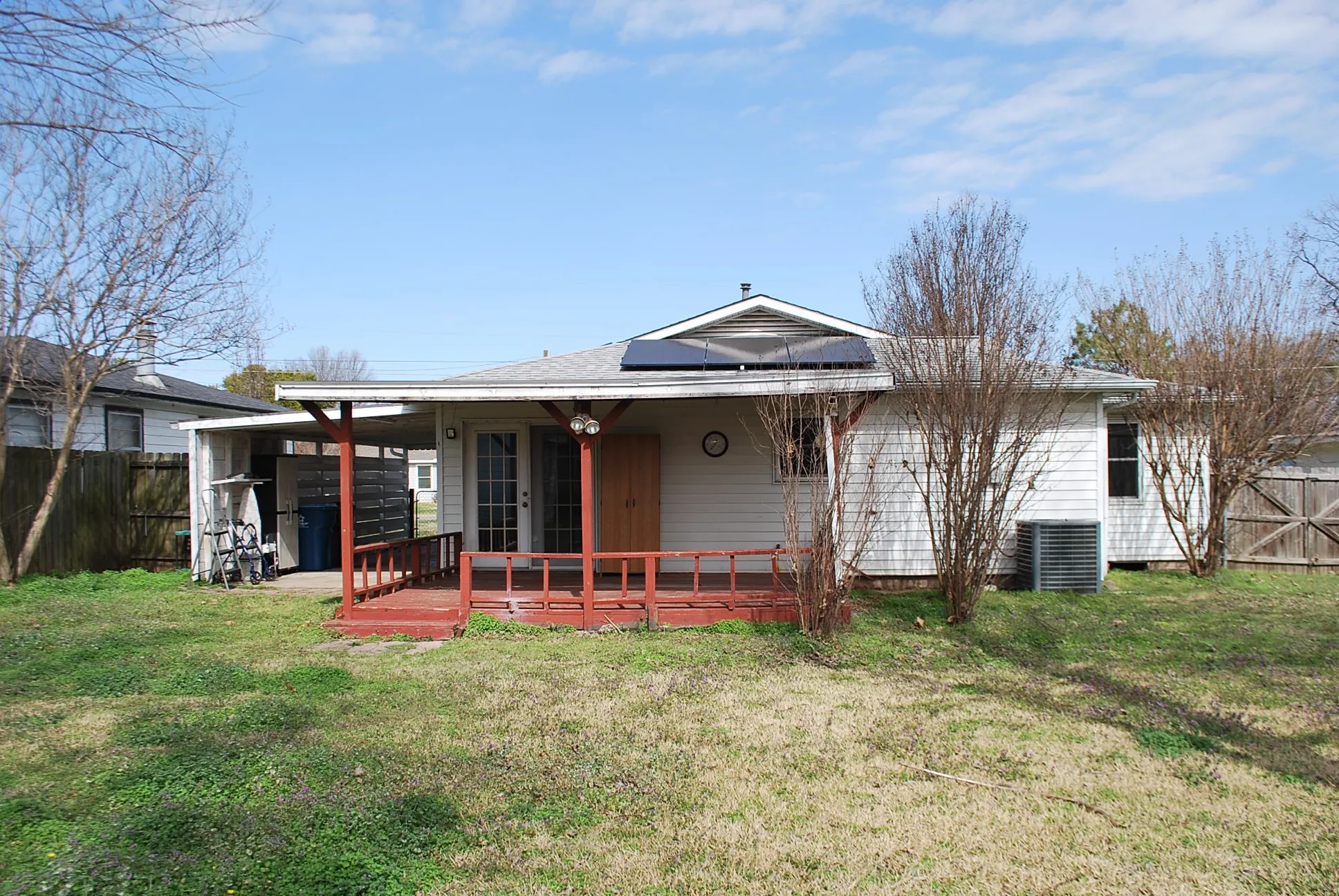 Single Family Residence For Sale in Grayson County , 2604 W Johnson Street, Denison, Texas 75020, 2 Bedroom, 2 Bathroom, Garage spaces, 1,411 Sqft, built in 1959, Preowned, mls#21186580, Real Estate Agent in Denison, Homes For Sale in Grayson county, Homes For Sale in Denison, Realtor in Denison Texas, Real Estate Brokerage Independent Realty Texas, Luminita Cordes Realtor