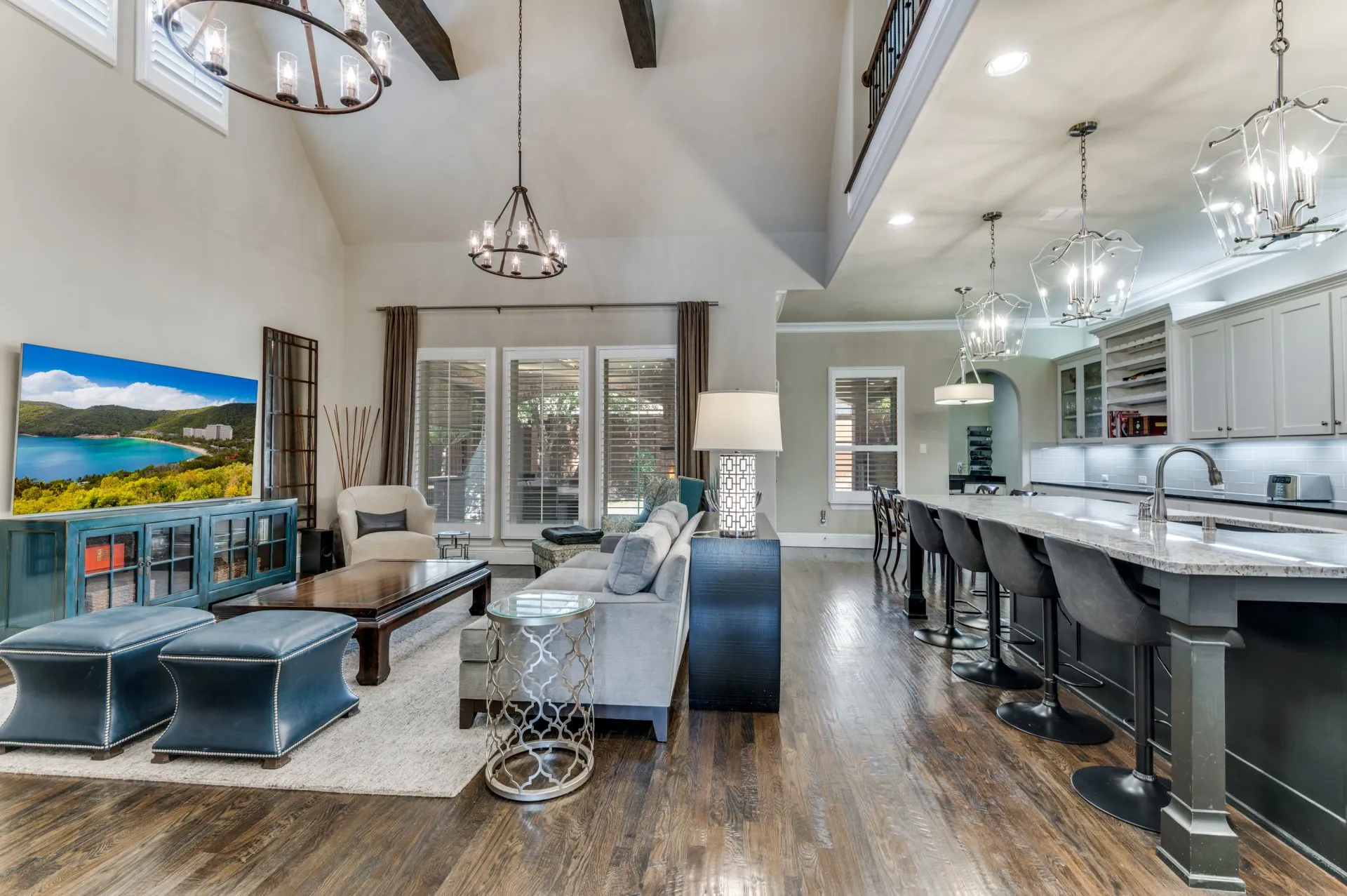 Single Family Residence For Sale in Dallas County , 647 Fountainview Drive, Irving, Texas 75039, 4 Bedroom, 5 Bathroom, 3 Garage spaces, 3,908 Sqft, built in 2014, Preowned, mls#21185838, Real Estate Agent in Irving, Homes For Sale in Dallas county, Homes For Sale in Irving, Realtor in Irving Texas, Real Estate Brokerage Independent Realty Texas, Luminita Cordes Realtor