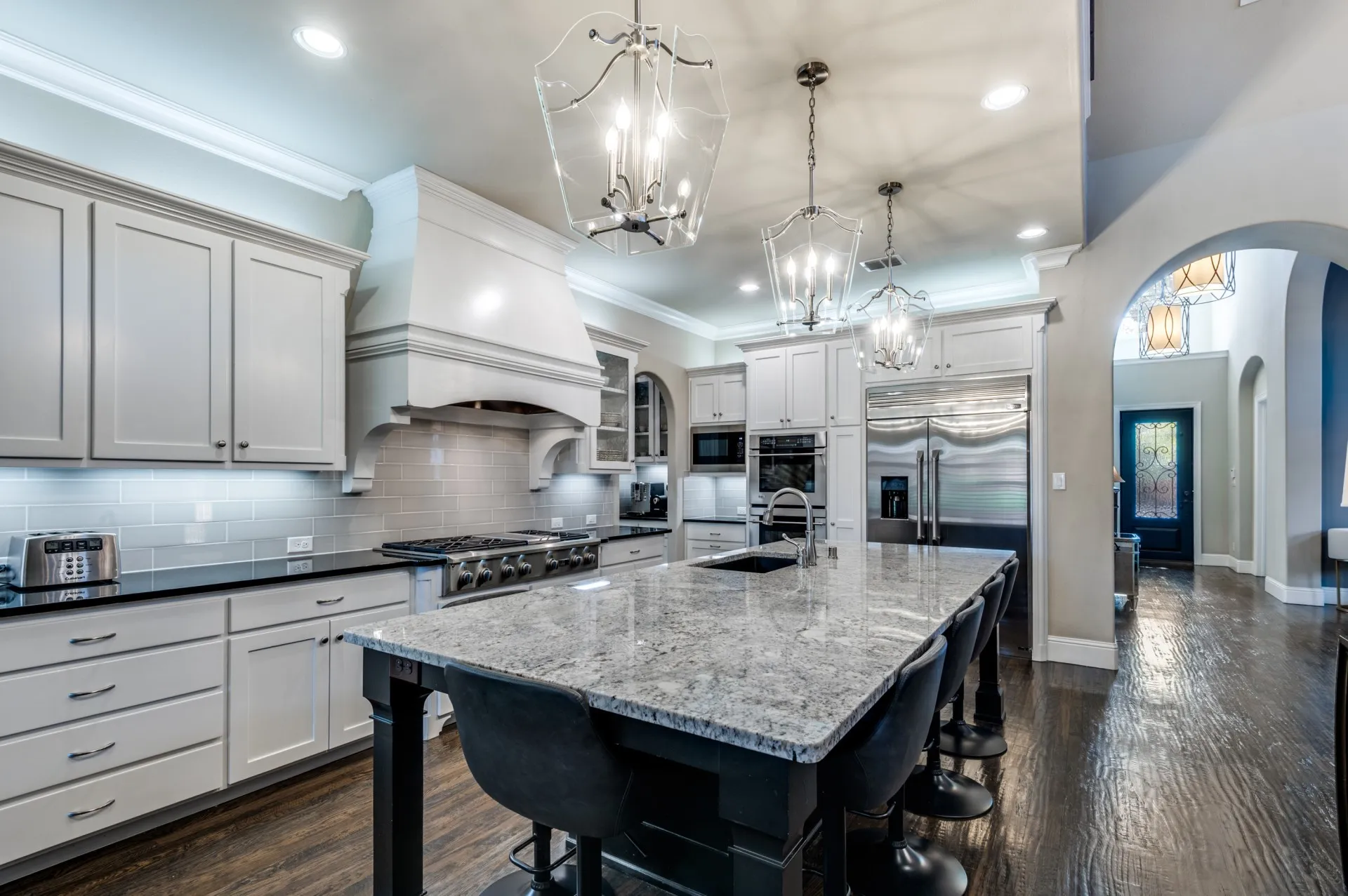 Single Family Residence For Sale in Dallas County , 647 Fountainview Drive, Irving, Texas 75039, 4 Bedroom, 5 Bathroom, 3 Garage spaces, 3,908 Sqft, built in 2014, Preowned, mls#21185838, Real Estate Agent in Irving, Homes For Sale in Dallas county, Homes For Sale in Irving, Realtor in Irving Texas, Real Estate Brokerage Independent Realty Texas, Luminita Cordes Realtor
