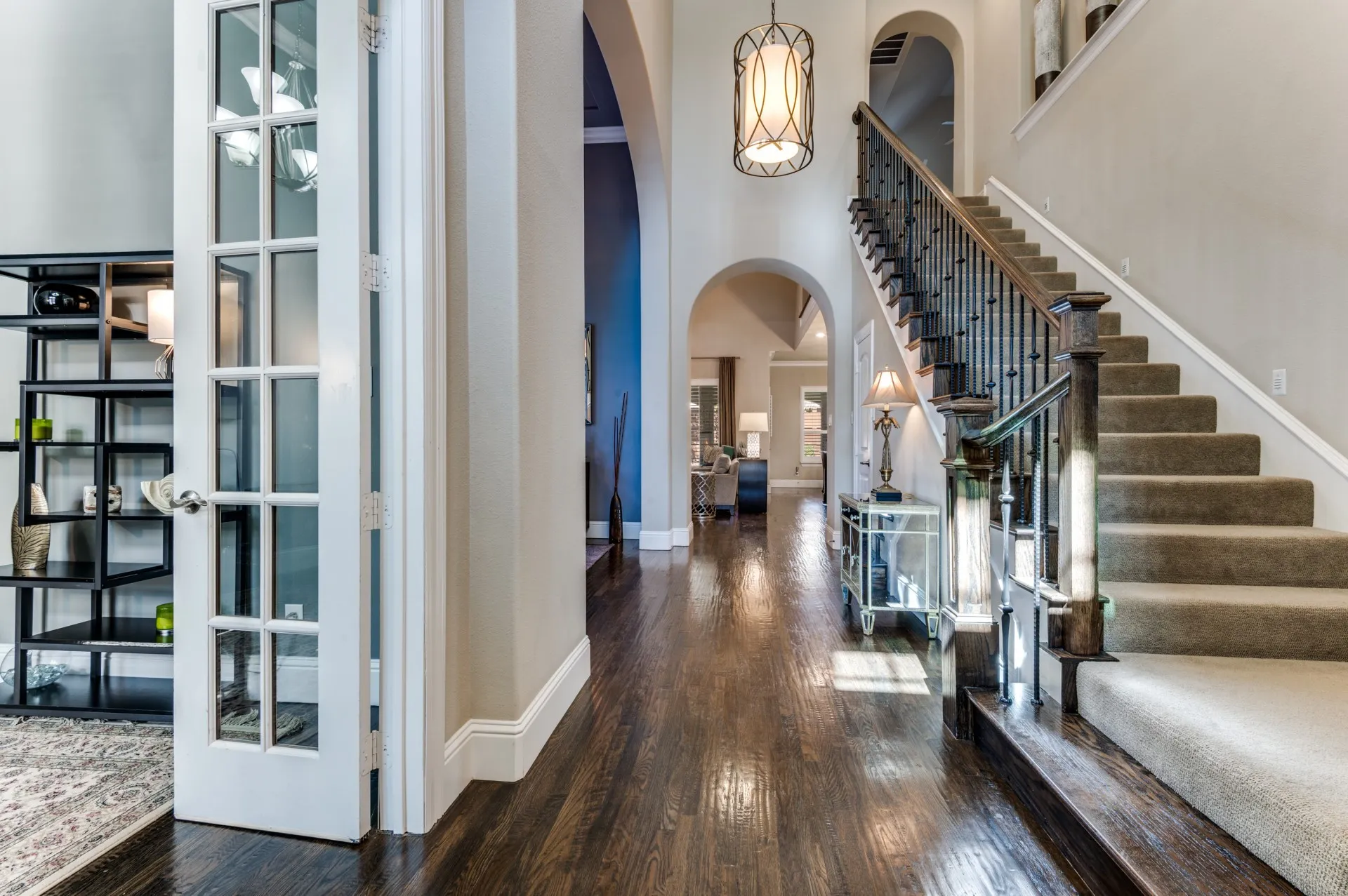 Single Family Residence For Sale in Dallas County , 647 Fountainview Drive, Irving, Texas 75039, 4 Bedroom, 5 Bathroom, 3 Garage spaces, 3,908 Sqft, built in 2014, Preowned, mls#21185838, Real Estate Agent in Irving, Homes For Sale in Dallas county, Homes For Sale in Irving, Realtor in Irving Texas, Real Estate Brokerage Independent Realty Texas, Luminita Cordes Realtor