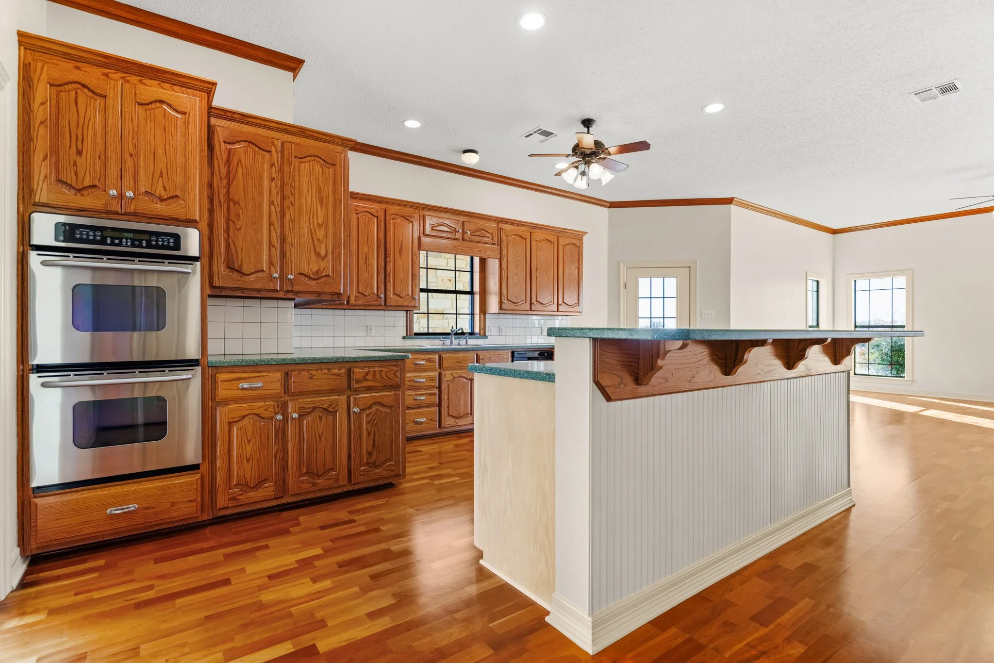 Farm For Sale in Coryell County , 1140 County Road 130, Gatesville, Texas 76528, 3 Bedroom, 3 Bathroom, 3 Garage spaces, 3,725 Sqft, built in 2005, Price $1,775,000, mls#21186637, Real Estate Agent in Gatesville, Homes For Sale in Coryell county, Homes For Sale in Gatesville, Realtor in Gatesville Texas, Real Estate Brokerage Independent Realty Texas, Luminita Cordes Realtor