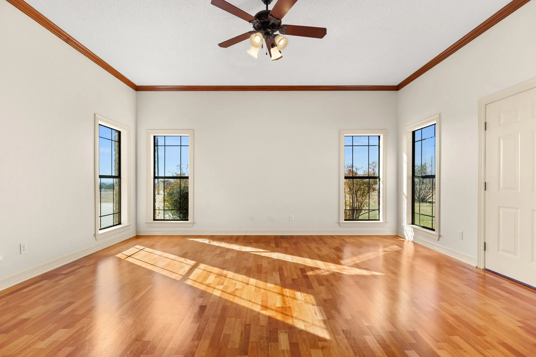 Farm For Sale in Coryell County , 1140 County Road 130, Gatesville, Texas 76528, 3 Bedroom, 3 Bathroom, 3 Garage spaces, 3,725 Sqft, built in 2005, Price $1,775,000, mls#21186637, Real Estate Agent in Gatesville, Homes For Sale in Coryell county, Homes For Sale in Gatesville, Realtor in Gatesville Texas, Real Estate Brokerage Independent Realty Texas, Luminita Cordes Realtor