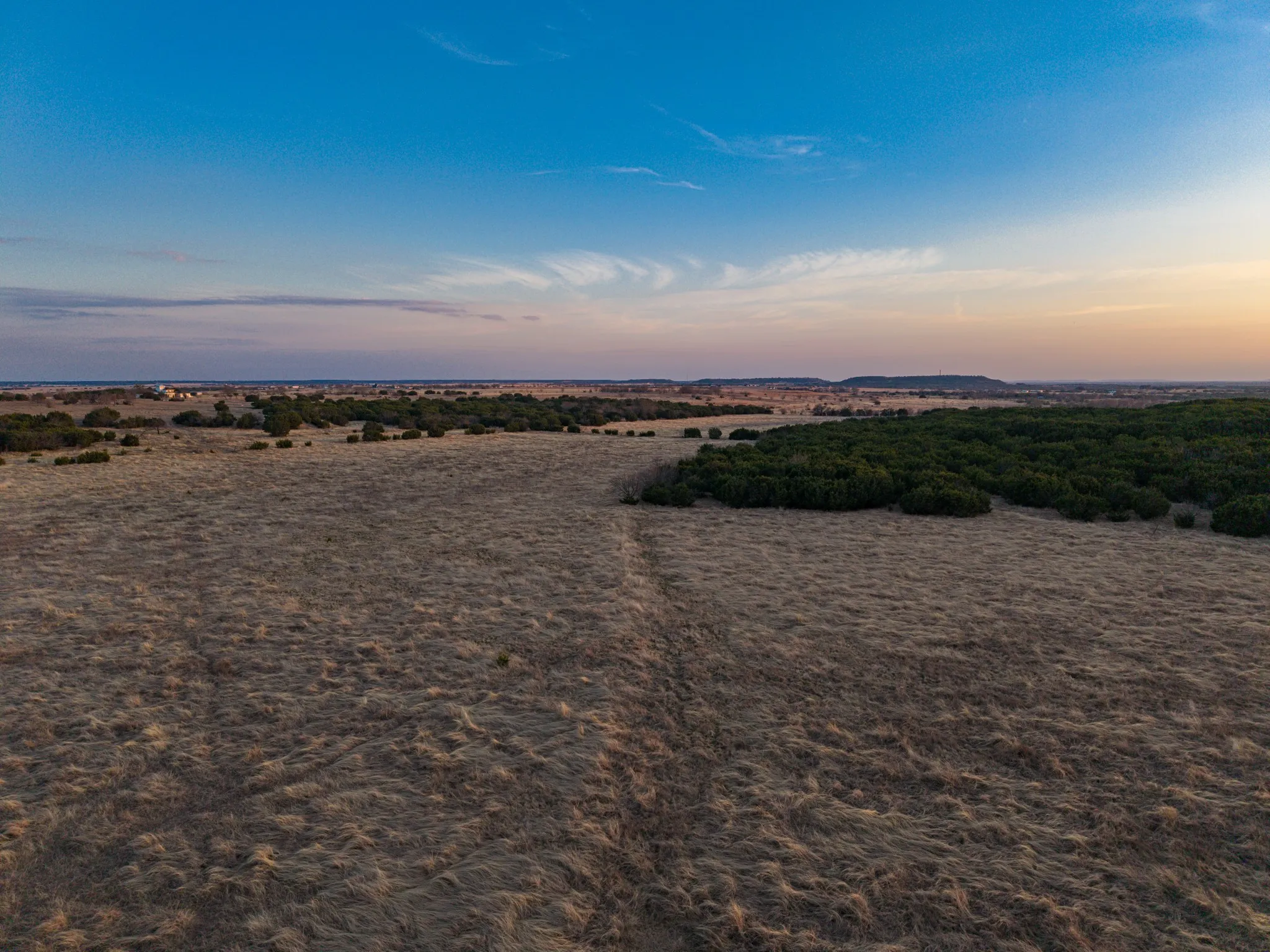Farm For Sale in Coryell County , 1140 County Road 130, Gatesville, Texas 76528, 3 Bedroom, 3 Bathroom, 3 Garage spaces, 3,725 Sqft, built in 2005, Price $1,775,000, mls#21186637, Real Estate Agent in Gatesville, Homes For Sale in Coryell county, Homes For Sale in Gatesville, Realtor in Gatesville Texas, Real Estate Brokerage Independent Realty Texas, Luminita Cordes Realtor