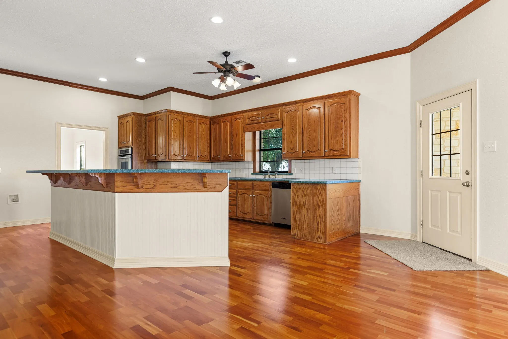 Farm For Sale in Coryell County , 1140 County Road 130, Gatesville, Texas 76528, 3 Bedroom, 3 Bathroom, 3 Garage spaces, 3,725 Sqft, built in 2005, Price $1,775,000, mls#21186637, Real Estate Agent in Gatesville, Homes For Sale in Coryell county, Homes For Sale in Gatesville, Realtor in Gatesville Texas, Real Estate Brokerage Independent Realty Texas, Luminita Cordes Realtor
