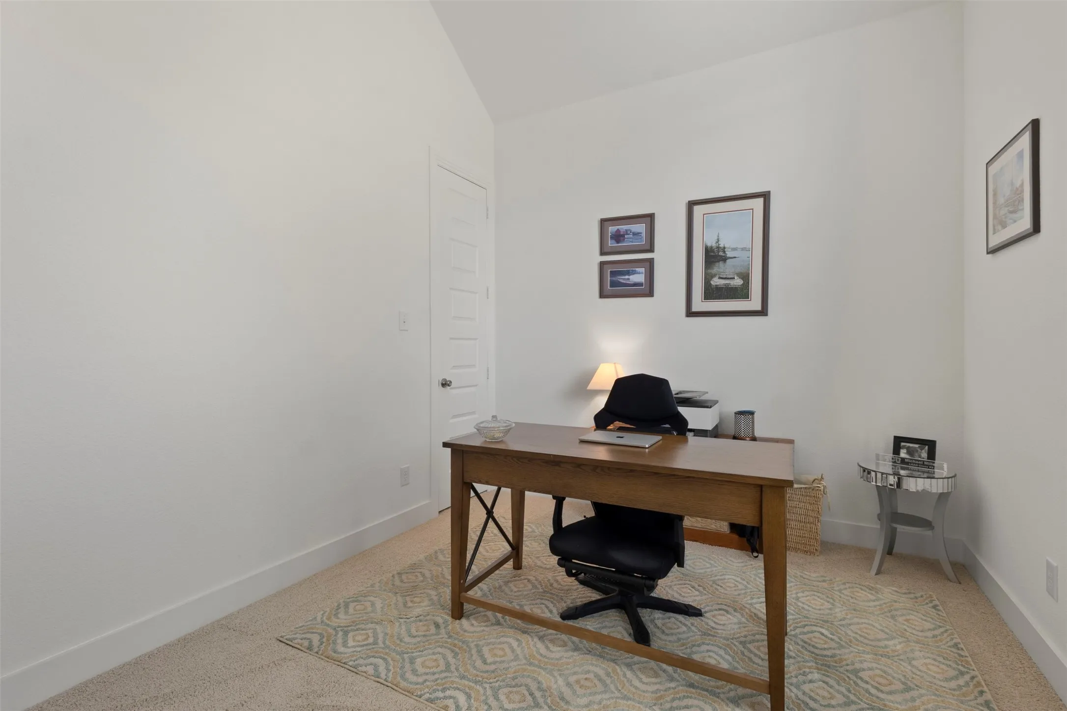 4th bedroom currently used as an office