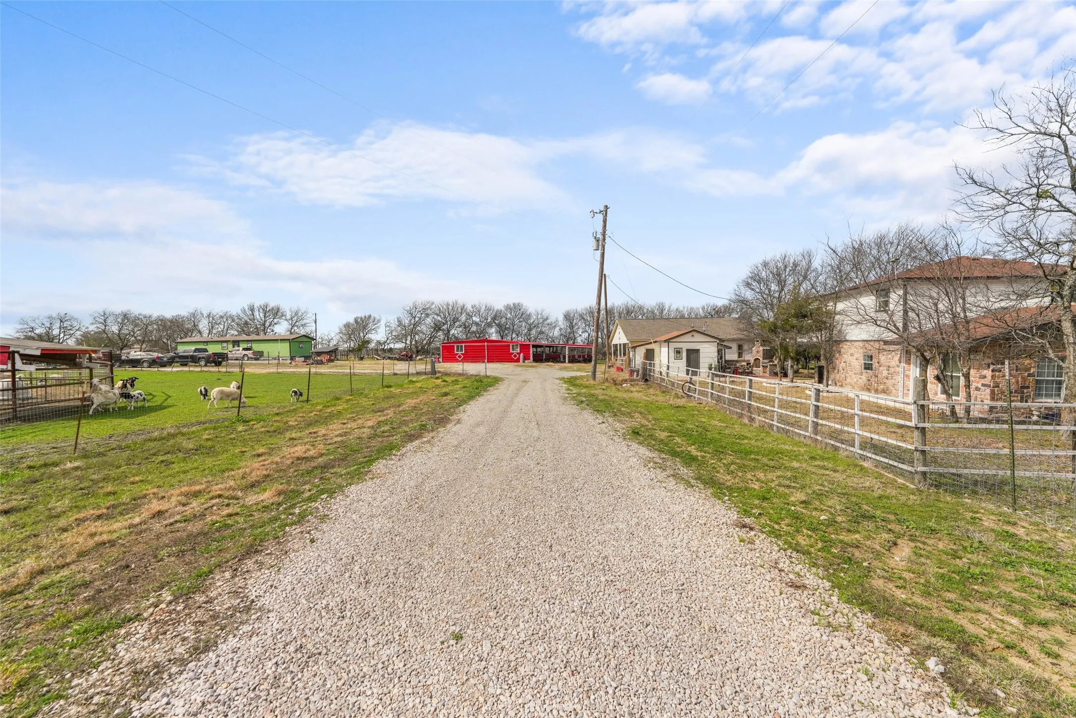 Single Family Residence For Sale in Collin County , 19491 Fm 981, Leonard, Texas 75452, 8 Bedroom, 7 Bathroom, Garage spaces, 3,665 Sqft, built in 2017, mls#21185683, Real Estate Agent in Leonard, Homes For Sale in Collin county, Homes For Sale in Leonard, Realtor in Leonard Texas, Real Estate Brokerage Independent Realty Texas, Luminita Cordes Realtor