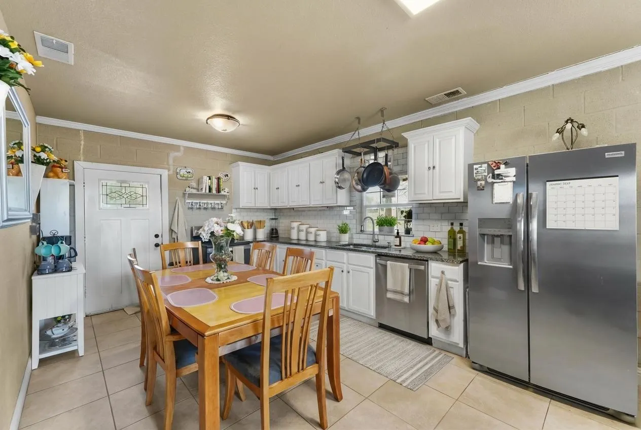 Single Family Residence For Sale in Collin County , 19491 Fm 981, Leonard, Texas 75452, 8 Bedroom, 7 Bathroom, Garage spaces, 3,665 Sqft, built in 2017, mls#21185683, Real Estate Agent in Leonard, Homes For Sale in Collin county, Homes For Sale in Leonard, Realtor in Leonard Texas, Real Estate Brokerage Independent Realty Texas, Luminita Cordes Realtor