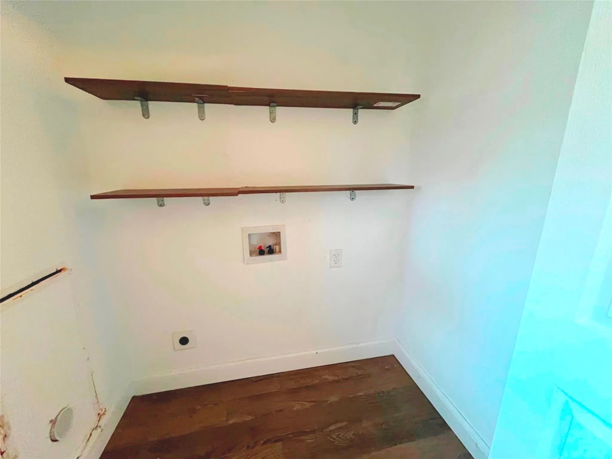 Single Family Residence For Sale in Henderson County , 1000 S Andrea Drive, Mabank, Texas 75147, 3 Bedroom, 2 Bathroom, Garage spaces, 1,200 Sqft, built in 1972, Price $125,000, mls#21186743, Real Estate Agent in Mabank, Homes For Sale in Henderson county, Homes For Sale in Mabank, Realtor in Mabank Texas, Real Estate Brokerage Independent Realty Texas, Luminita Cordes Realtor