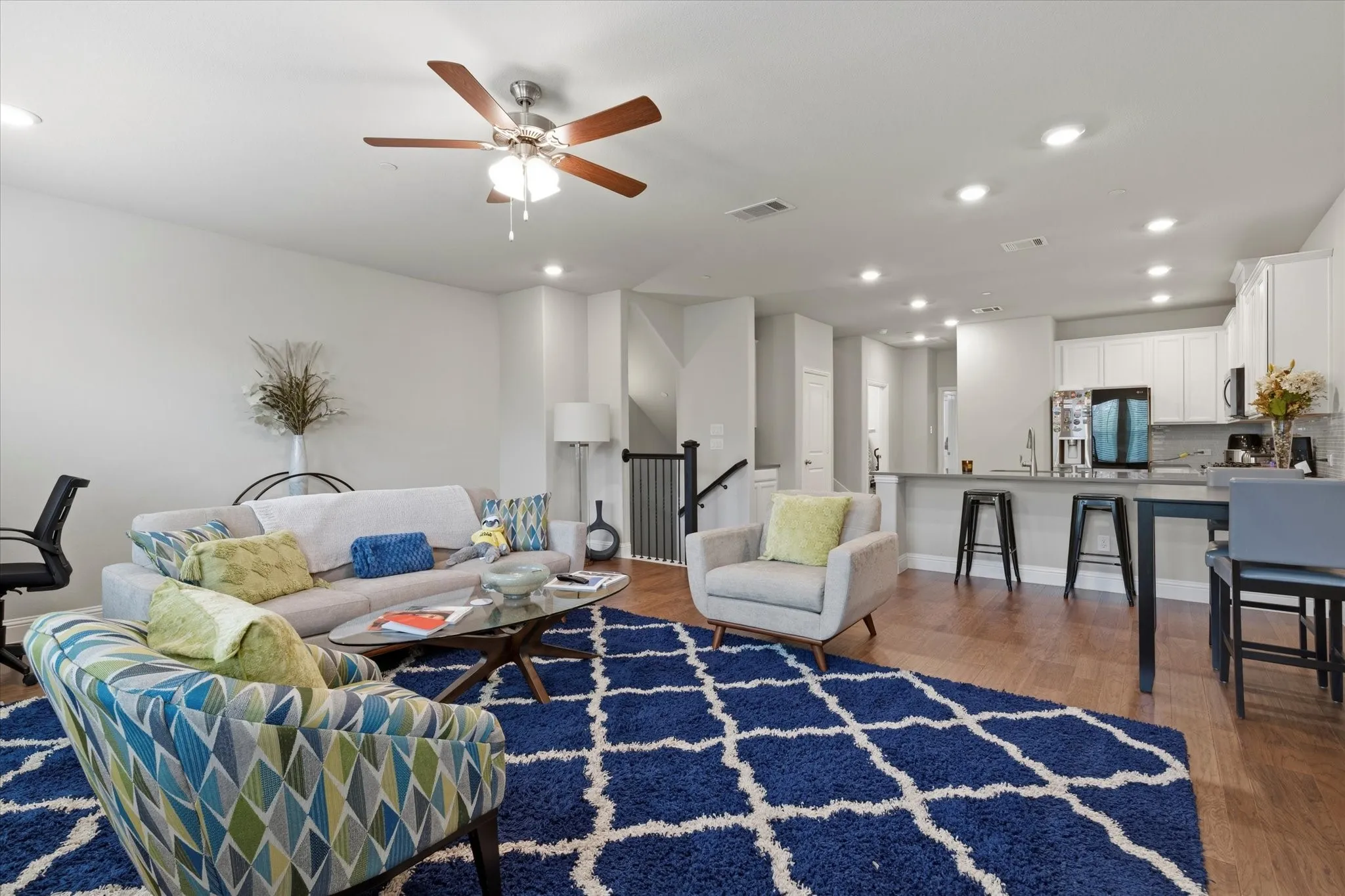 Townhouse For Sale in Dallas County , 7829 Bayside Drive, Rowlett, Texas 75088, 3 Bedroom, 4 Bathroom, 2 Garage spaces, 2,273 Sqft, built in 2022, mls#21186759, Real Estate Agent in Rowlett, Homes For Sale in Dallas county, Homes For Sale in Rowlett, Realtor in Rowlett Texas, Real Estate Brokerage Independent Realty Texas, Luminita Cordes Realtor