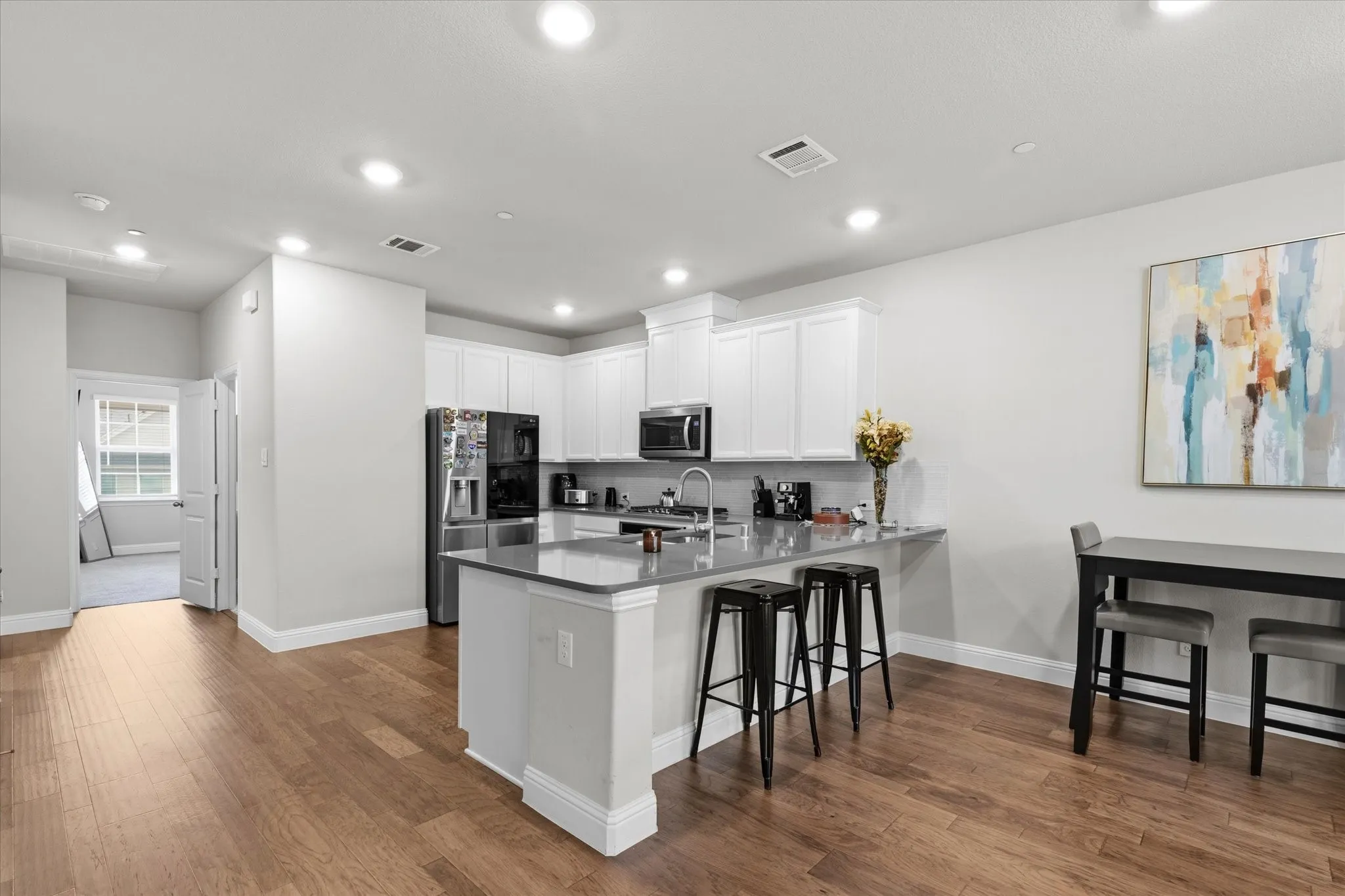 Townhouse For Sale in Dallas County , 7829 Bayside Drive, Rowlett, Texas 75088, 3 Bedroom, 4 Bathroom, 2 Garage spaces, 2,273 Sqft, built in 2022, mls#21186759, Real Estate Agent in Rowlett, Homes For Sale in Dallas county, Homes For Sale in Rowlett, Realtor in Rowlett Texas, Real Estate Brokerage Independent Realty Texas, Luminita Cordes Realtor