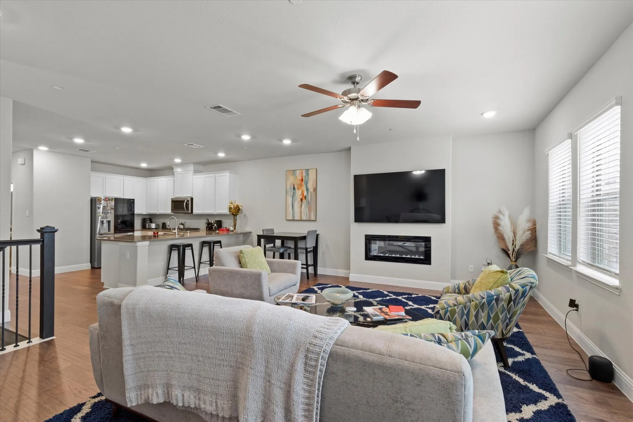 Townhouse For Sale in Dallas County , 7829 Bayside Drive, Rowlett, Texas 75088, 3 Bedroom, 4 Bathroom, 2 Garage spaces, 2,273 Sqft, built in 2022, mls#21186759, Real Estate Agent in Rowlett, Homes For Sale in Dallas county, Homes For Sale in Rowlett, Realtor in Rowlett Texas, Real Estate Brokerage Independent Realty Texas, Luminita Cordes Realtor
