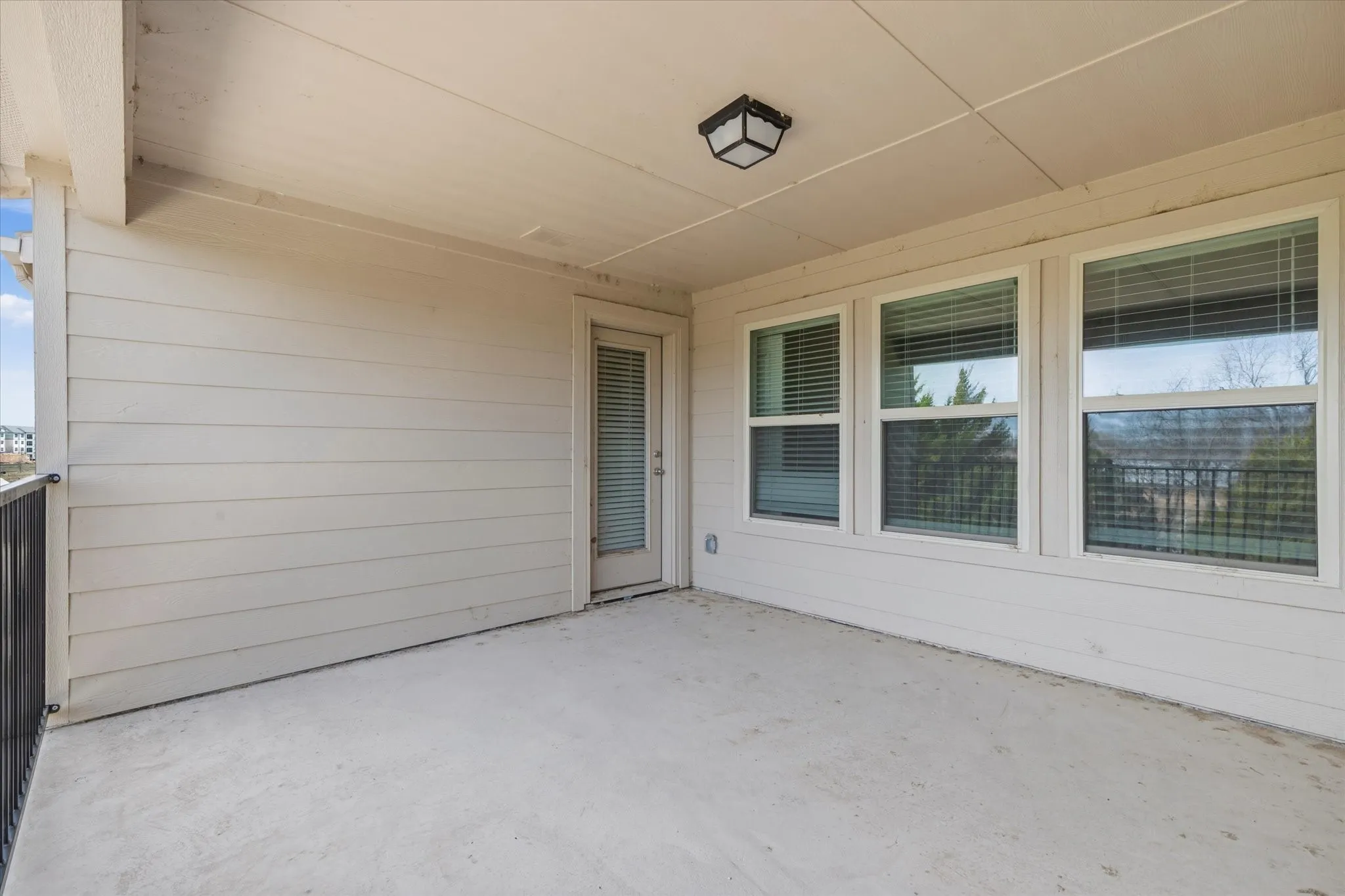 Townhouse For Sale in Dallas County , 7829 Bayside Drive, Rowlett, Texas 75088, 3 Bedroom, 4 Bathroom, 2 Garage spaces, 2,273 Sqft, built in 2022, mls#21186759, Real Estate Agent in Rowlett, Homes For Sale in Dallas county, Homes For Sale in Rowlett, Realtor in Rowlett Texas, Real Estate Brokerage Independent Realty Texas, Luminita Cordes Realtor