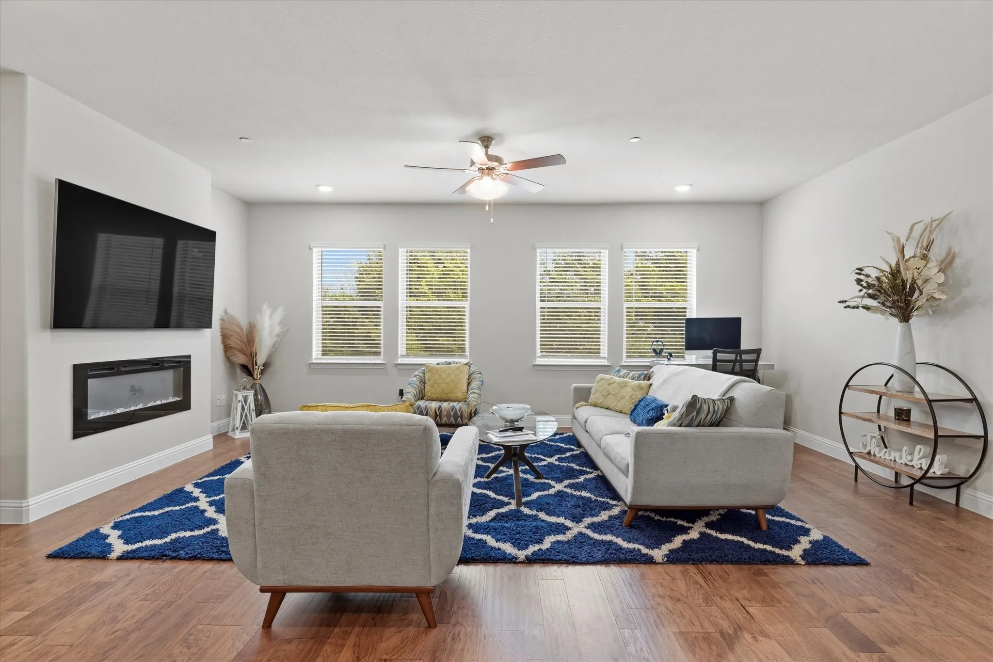 Townhouse For Sale in Dallas County , 7829 Bayside Drive, Rowlett, Texas 75088, 3 Bedroom, 4 Bathroom, 2 Garage spaces, 2,273 Sqft, built in 2022, mls#21186759, Real Estate Agent in Rowlett, Homes For Sale in Dallas county, Homes For Sale in Rowlett, Realtor in Rowlett Texas, Real Estate Brokerage Independent Realty Texas, Luminita Cordes Realtor