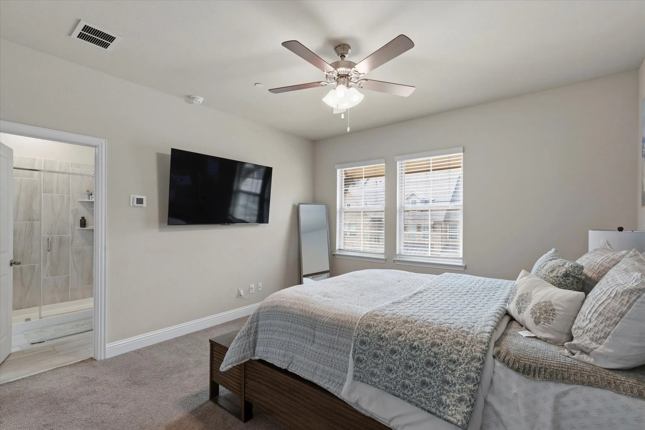 Townhouse For Sale in Dallas County , 7829 Bayside Drive, Rowlett, Texas 75088, 3 Bedroom, 4 Bathroom, 2 Garage spaces, 2,273 Sqft, built in 2022, mls#21186759, Real Estate Agent in Rowlett, Homes For Sale in Dallas county, Homes For Sale in Rowlett, Realtor in Rowlett Texas, Real Estate Brokerage Independent Realty Texas, Luminita Cordes Realtor