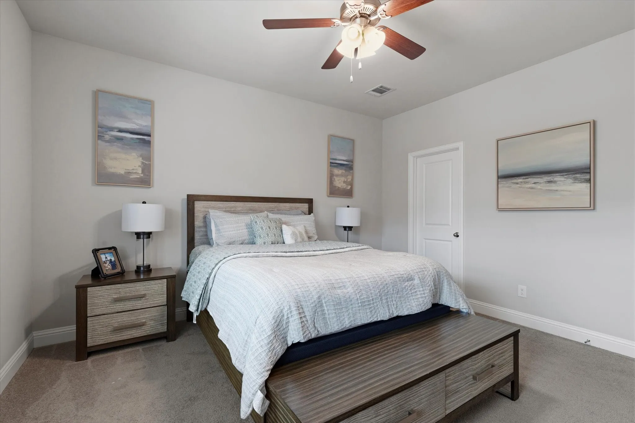 Townhouse For Sale in Dallas County , 7829 Bayside Drive, Rowlett, Texas 75088, 3 Bedroom, 4 Bathroom, 2 Garage spaces, 2,273 Sqft, built in 2022, mls#21186759, Real Estate Agent in Rowlett, Homes For Sale in Dallas county, Homes For Sale in Rowlett, Realtor in Rowlett Texas, Real Estate Brokerage Independent Realty Texas, Luminita Cordes Realtor