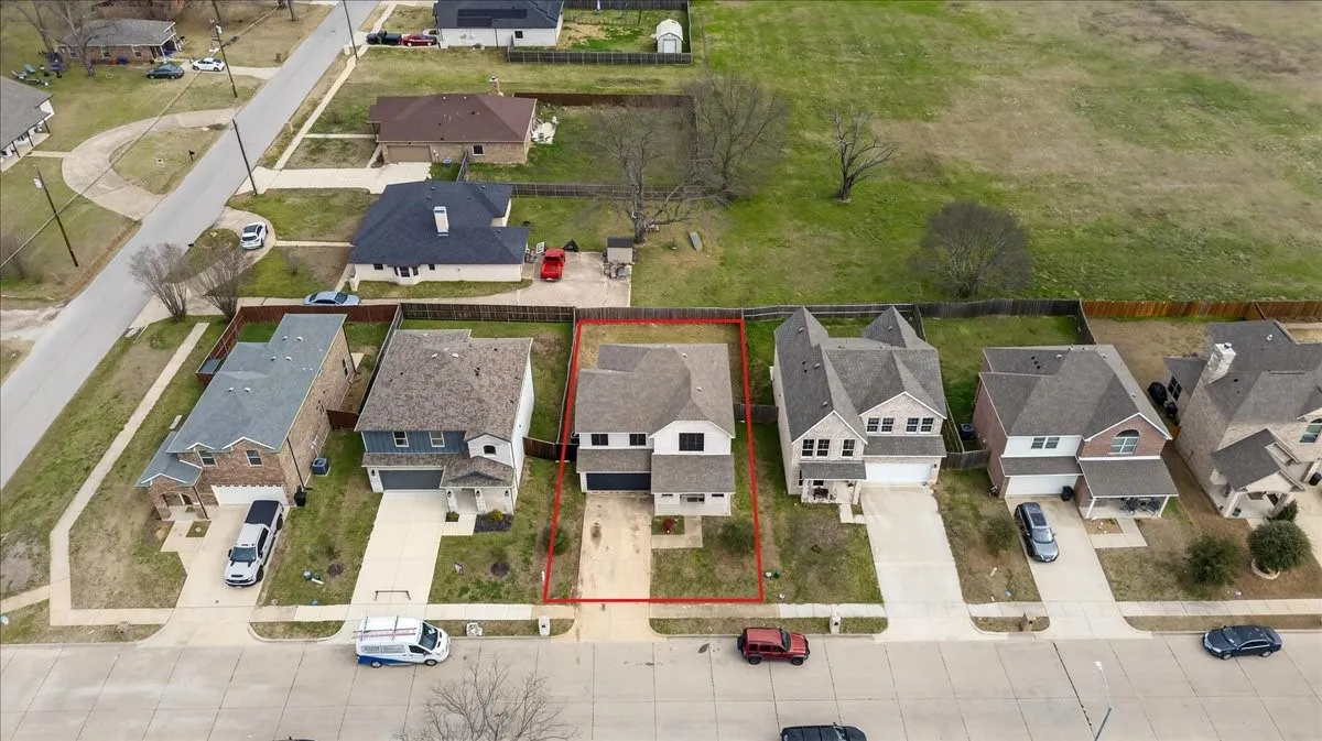 Aerial view of the area around the home