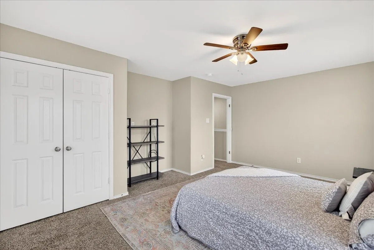 Secondary bedroom