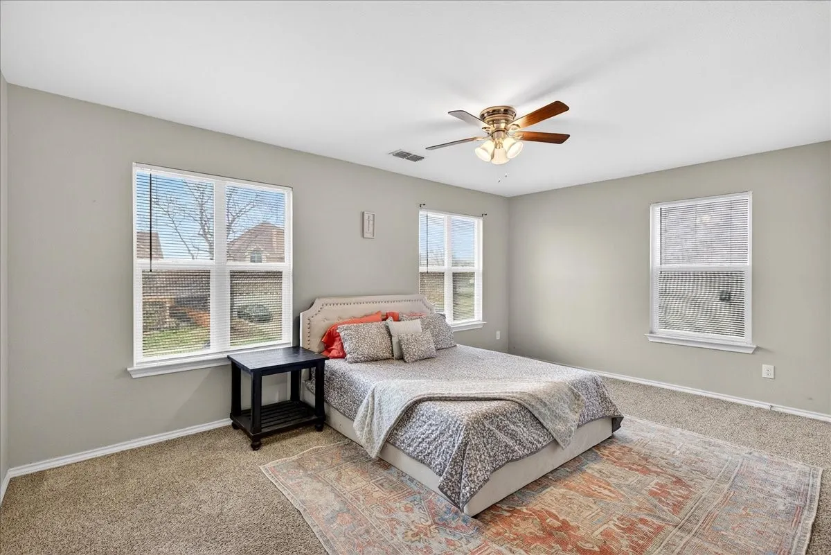 Secondary bedroom