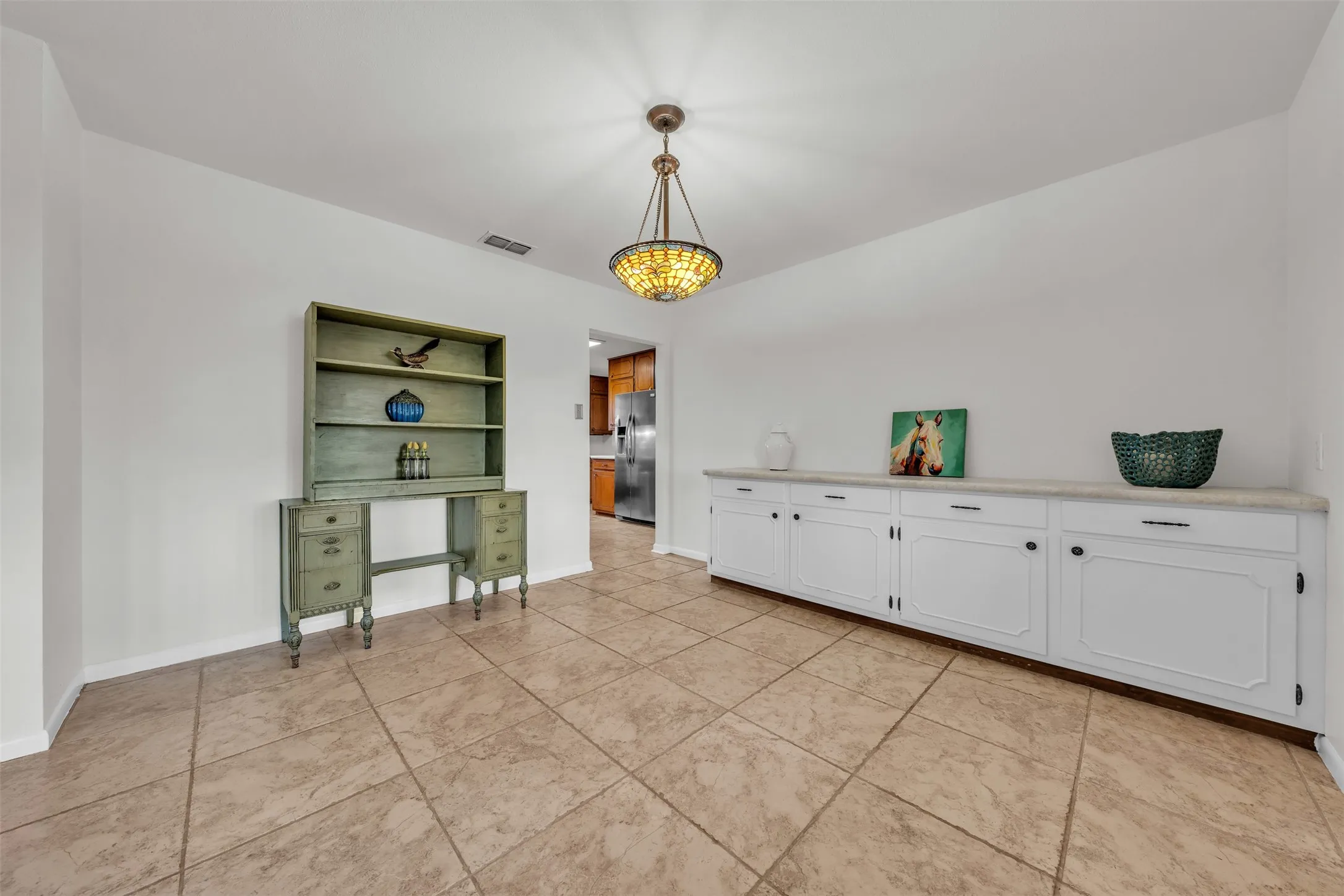 Farm For Sale in Johnson County , 5400 County Road 402, Grandview, Texas 76050, 3 Bedroom, 2 Bathroom, 5 Garage spaces, 1,872 Sqft, built in 1970, Preowned, mls#21185719, Real Estate Agent in Grandview, Homes For Sale in Johnson county, Homes For Sale in Grandview, Realtor in Grandview Texas, Real Estate Brokerage Independent Realty Texas, Luminita Cordes Realtor