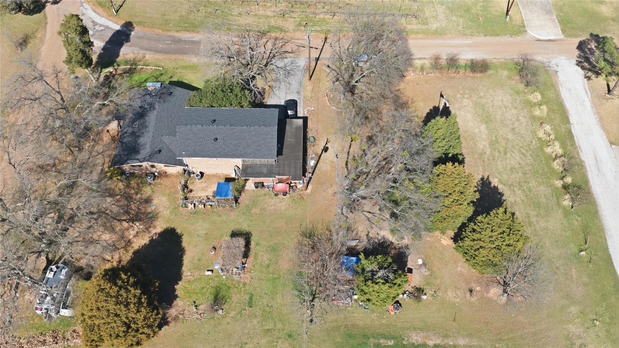 Single Family Residence For Sale in Henderson County , 442 Rosemary Drive, Trinidad, Texas 75163, 3 Bedroom, 3 Bathroom, Garage spaces, 2,430 Sqft, built in 1972, mls#21185922, Real Estate Agent in Trinidad, Homes For Sale in Henderson county, Homes For Sale in Trinidad, Realtor in Trinidad Texas, Real Estate Brokerage Independent Realty Texas, Luminita Cordes Realtor