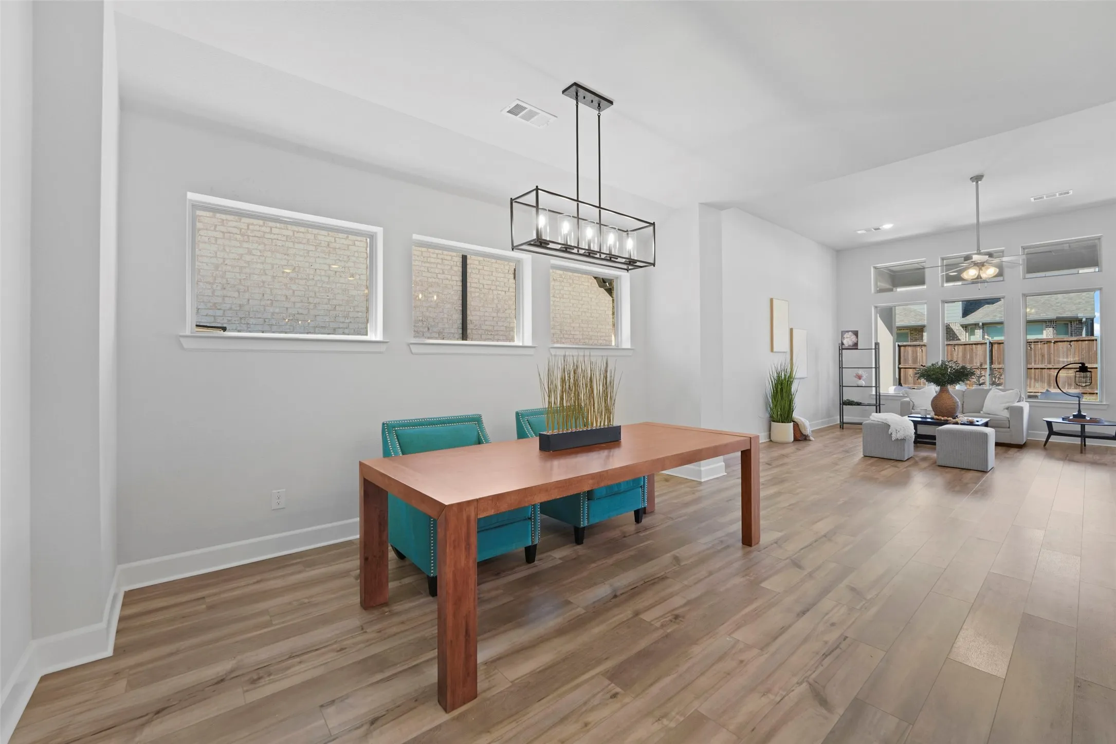 Single Family Residence For Sale in Denton County , 1921 Braided Mane Avenue, Aubrey, Texas 76227, 4 Bedrooms, 3 Bathrooms, 2 Garage spaces, 2,251 Sqft, built in 2022, Preowned, Price $597,000, mls#20781511, Real Estate Agent in Aubrey, Homes For Sale in Denton county, Homes For Sale in Aubrey, Realtor in Aubrey Texas, Real Estate Brokerage Independent Realty Texas, Luminita Cordes Realtor