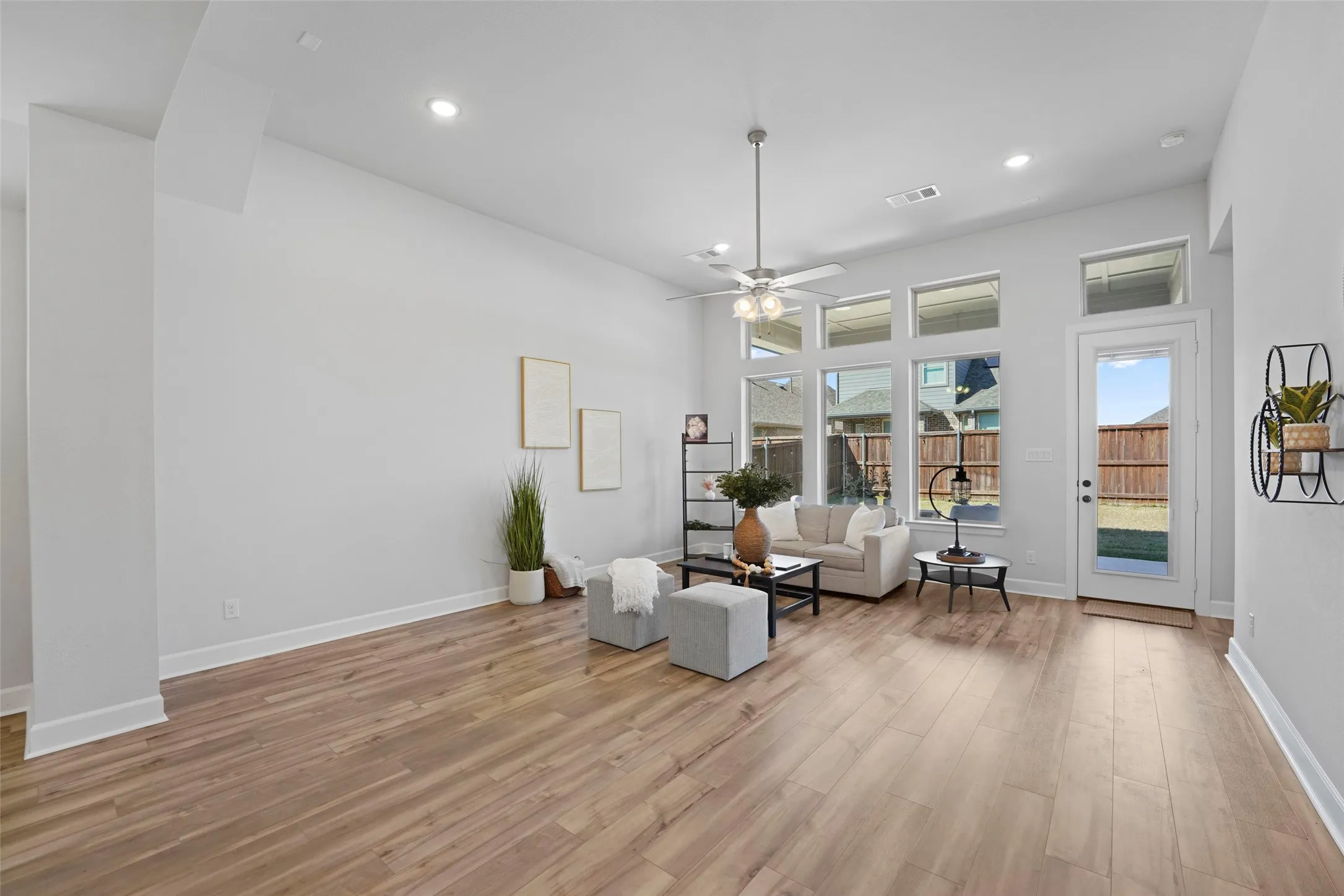 Single Family Residence For Sale in Denton County , 1921 Braided Mane Avenue, Aubrey, Texas 76227, 4 Bedrooms, 3 Bathrooms, 2 Garage spaces, 2,251 Sqft, built in 2022, Preowned, Price $597,000, mls#20781511, Real Estate Agent in Aubrey, Homes For Sale in Denton county, Homes For Sale in Aubrey, Realtor in Aubrey Texas, Real Estate Brokerage Independent Realty Texas, Luminita Cordes Realtor