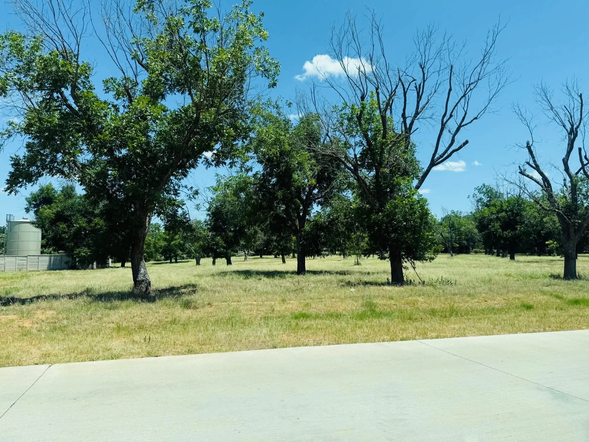 Improved Land For Sale in Hood County , 1036 E Landings N, Granbury, Texas 76049, 0, 0, Garage spaces, 0 Sqft, built in 0, mls#21178468, Real Estate Agent in Granbury, Homes For Sale in Hood county, Homes For Sale in Granbury, Realtor in Granbury Texas, Real Estate Brokerage Independent Realty Texas, Luminita Cordes Realtor