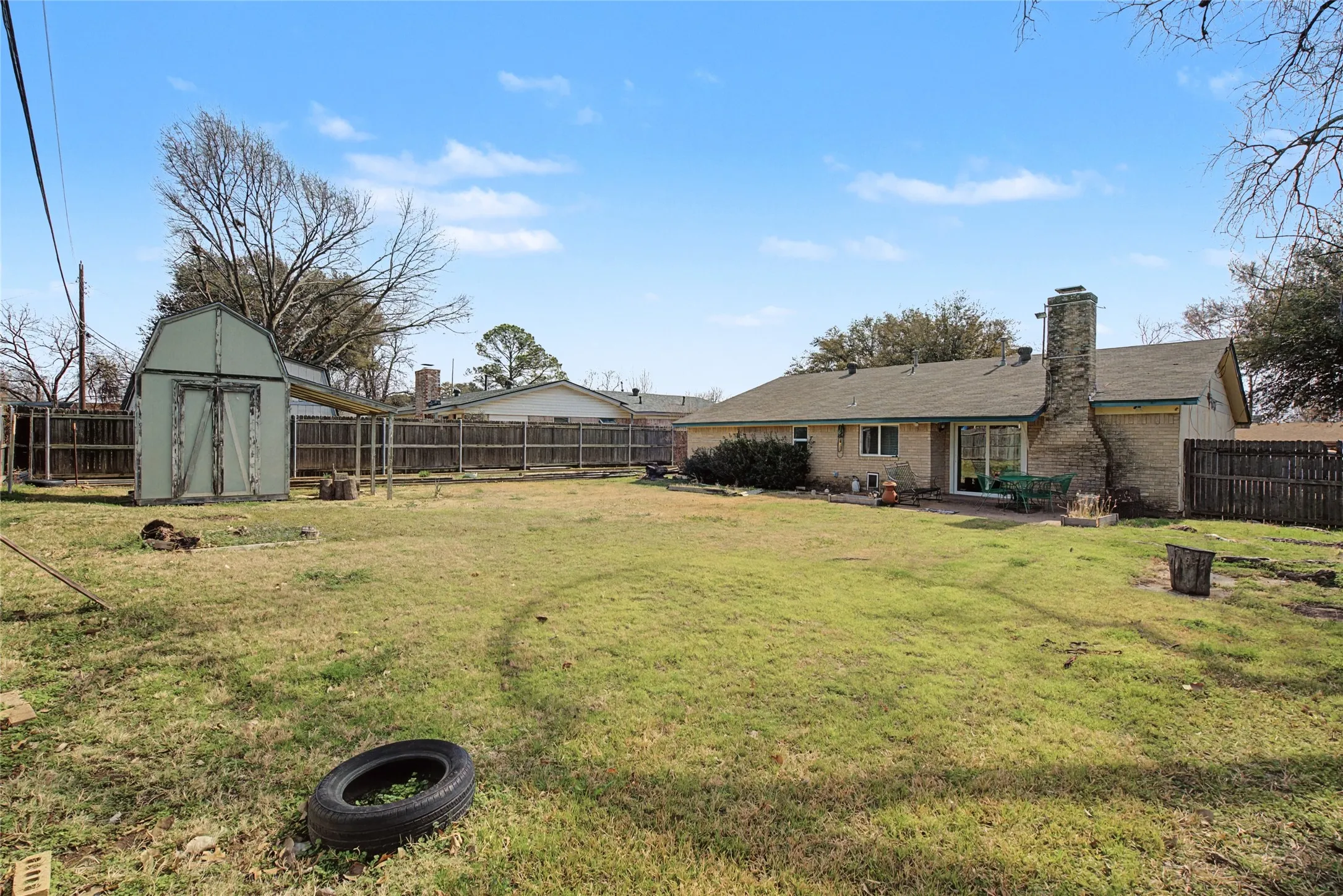 Single Family Residence For Sale in Tarrant County , 2009 Charleston Drive, Bedford, Texas 76022, 3 Bedrooms, 2 Bathrooms, 2 Garage spaces, 1,275 Sqft, built in 1966, Price $309,000, mls#21186821, Real Estate Agent in Bedford, Homes For Sale in Tarrant county, Homes For Sale in Bedford, Realtor in Bedford Texas, Real Estate Brokerage Independent Realty Texas, Luminita Cordes Realtor