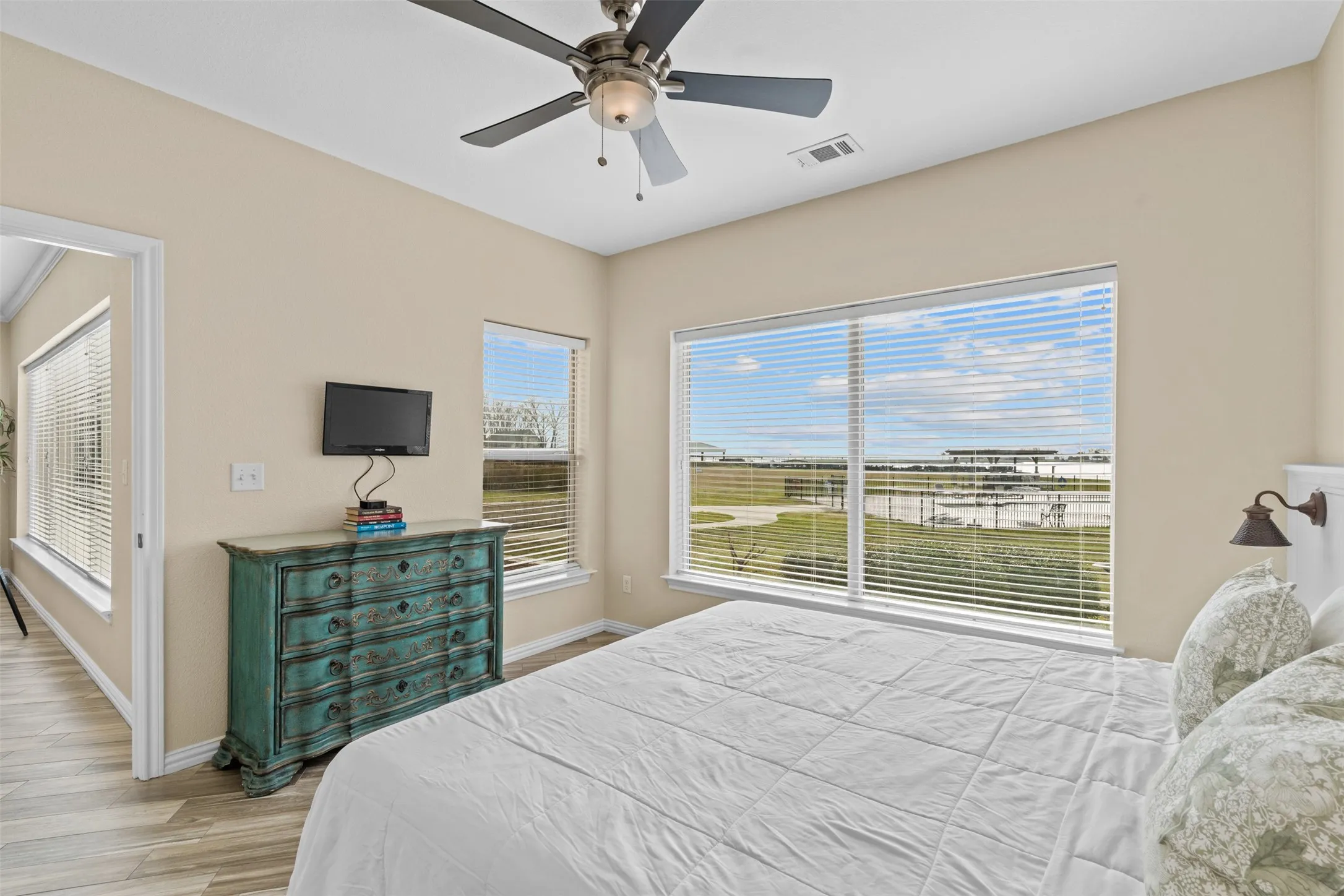 Condominium For Sale in Navarro County , 9900 Northshore Boulevard 3101, Corsicana, Texas 75109, 3 Bedroom, 3 Bathroom, Garage spaces, 1,804 Sqft, built in 2012, Price $360,000, mls#21186825, Real Estate Agent in Corsicana, Homes For Sale in Navarro county, Homes For Sale in Corsicana, Realtor in Corsicana Texas, Real Estate Brokerage Independent Realty Texas, Luminita Cordes Realtor