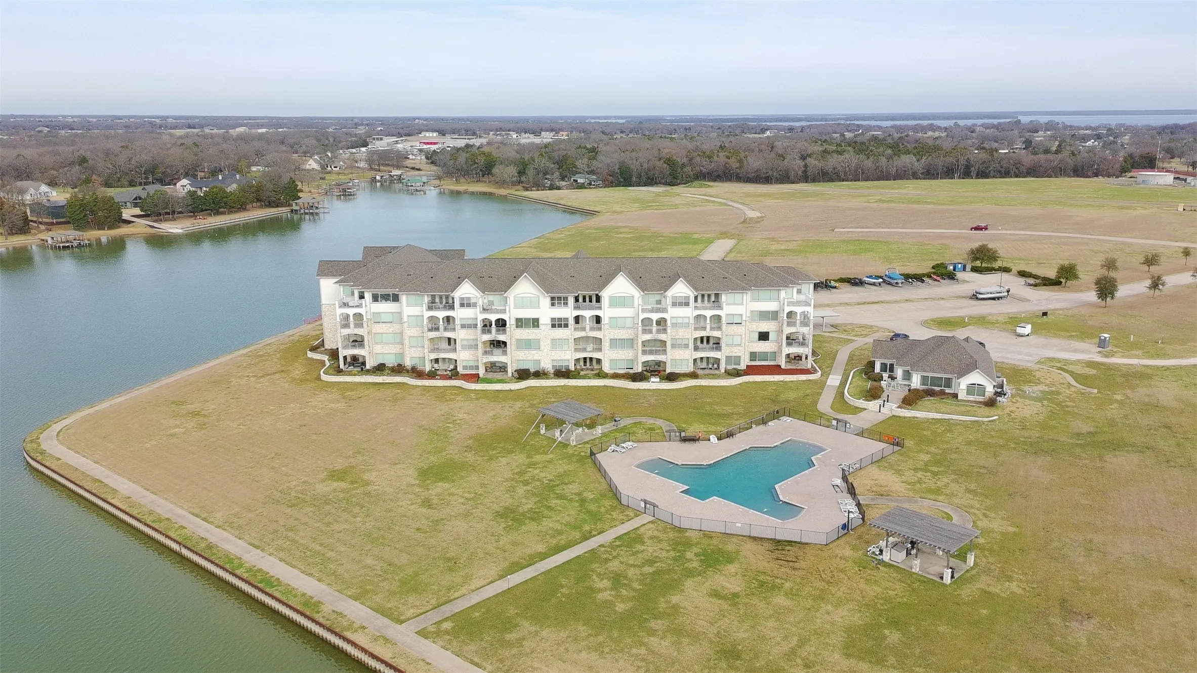 Condominium For Sale in Navarro County , 9900 Northshore Boulevard 3101, Corsicana, Texas 75109, 3 Bedroom, 3 Bathroom, Garage spaces, 1,804 Sqft, built in 2012, Price $360,000, mls#21186825, Real Estate Agent in Corsicana, Homes For Sale in Navarro county, Homes For Sale in Corsicana, Realtor in Corsicana Texas, Real Estate Brokerage Independent Realty Texas, Luminita Cordes Realtor