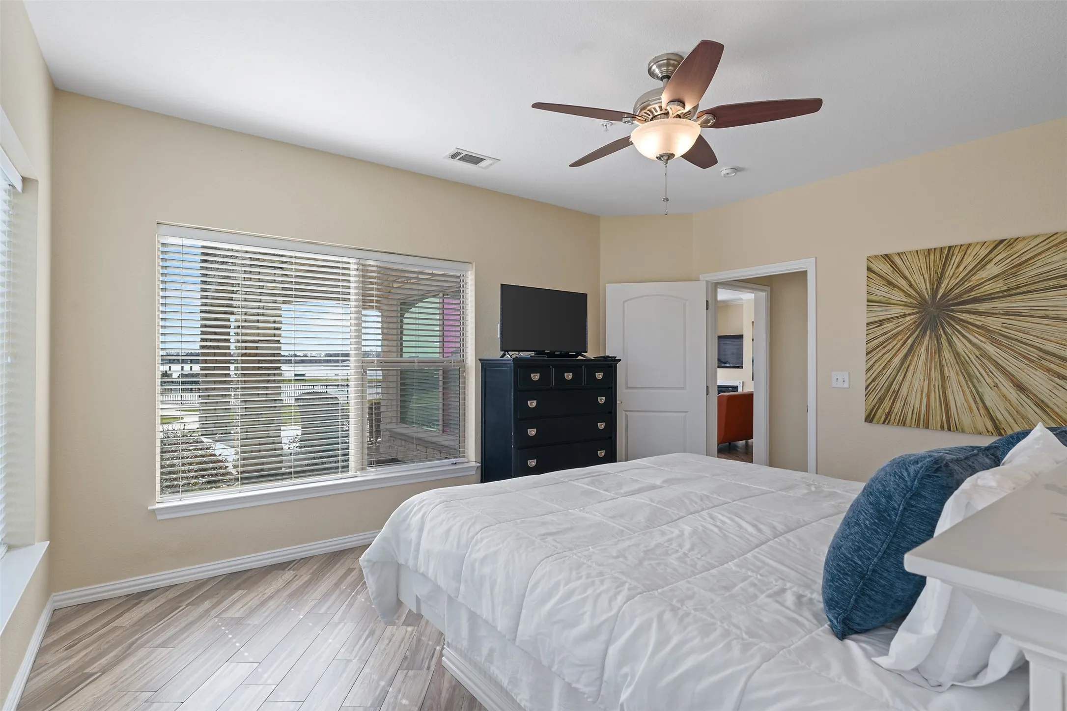 Condominium For Sale in Navarro County , 9900 Northshore Boulevard 3101, Corsicana, Texas 75109, 3 Bedroom, 3 Bathroom, Garage spaces, 1,804 Sqft, built in 2012, Price $360,000, mls#21186825, Real Estate Agent in Corsicana, Homes For Sale in Navarro county, Homes For Sale in Corsicana, Realtor in Corsicana Texas, Real Estate Brokerage Independent Realty Texas, Luminita Cordes Realtor