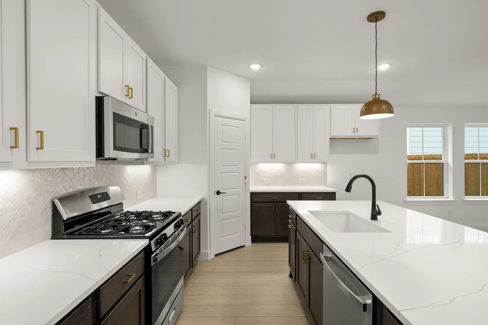 1023 Rylan- Kitchen-4