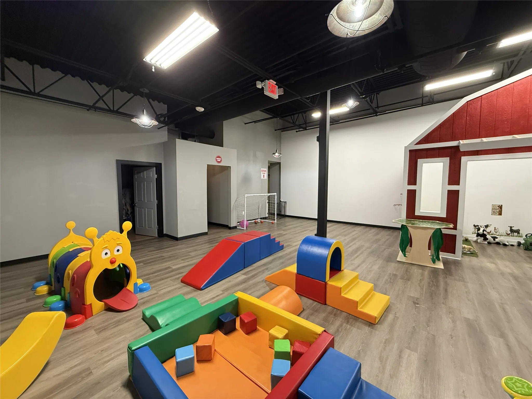 Retail For Rent in Parker County , 225 Shops Boulevard 107, Willow Park, Texas 76087, 0, 0, Garage spaces, 0 Sqft, built in 2017, Preowned, mls#21186842, Real Estate Agent in Willow Park, Homes For Rent in Parker county, Homes For Rent in Willow Park, Realtor in Willow Park Texas, Real Estate Brokerage Independent Realty Texas, Luminita Cordes Realtor