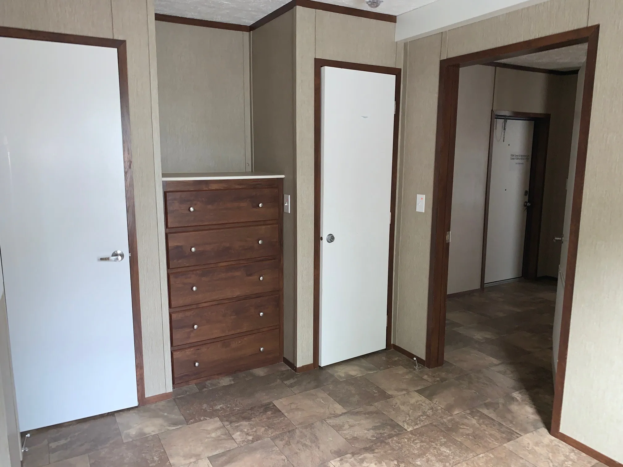 Manufactured Home For Sale in Mc Lennan County , 3702 B Katy Lane, Waco, Texas 76705, 2 Bedroom, 1 Bathroom, Garage spaces, 672 Sqft, built in 2016, mls#21186851, Real Estate Agent in Waco, Homes For Sale in Mc Lennan county, Homes For Sale in Waco, Realtor in Waco Texas, Real Estate Brokerage Independent Realty Texas, Luminita Cordes Realtor