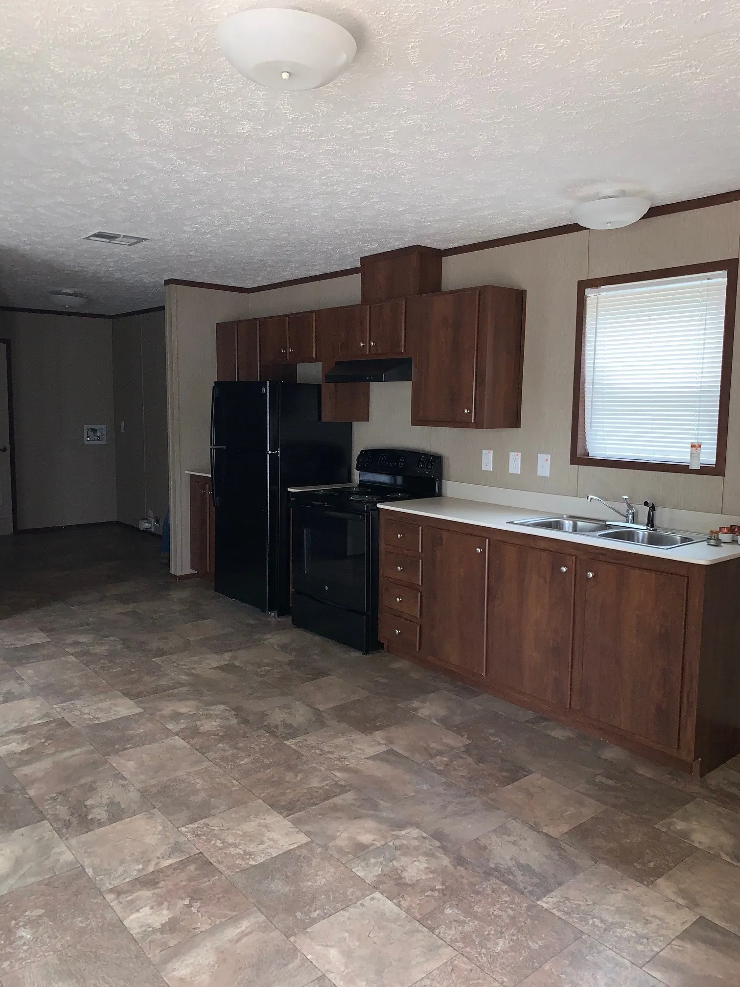 Manufactured Home For Sale in Mc Lennan County , 3702 B Katy Lane, Waco, Texas 76705, 2 Bedroom, 1 Bathroom, Garage spaces, 672 Sqft, built in 2016, mls#21186851, Real Estate Agent in Waco, Homes For Sale in Mc Lennan county, Homes For Sale in Waco, Realtor in Waco Texas, Real Estate Brokerage Independent Realty Texas, Luminita Cordes Realtor