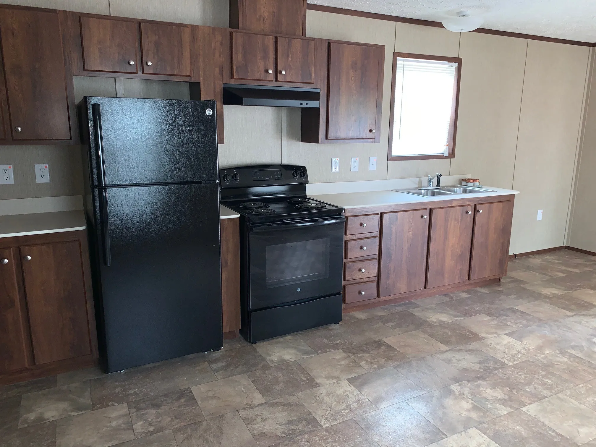 Manufactured Home For Sale in Mc Lennan County , 3702 B Katy Lane, Waco, Texas 76705, 2 Bedroom, 1 Bathroom, Garage spaces, 672 Sqft, built in 2016, mls#21186851, Real Estate Agent in Waco, Homes For Sale in Mc Lennan county, Homes For Sale in Waco, Realtor in Waco Texas, Real Estate Brokerage Independent Realty Texas, Luminita Cordes Realtor