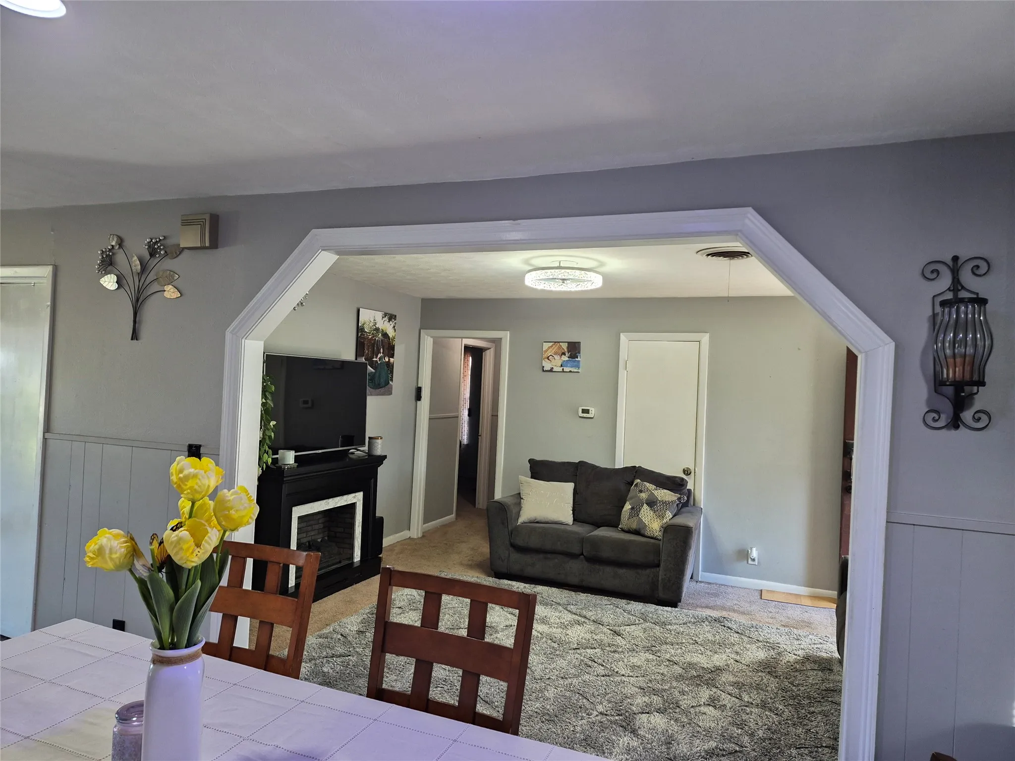 Single Family Residence For Sale in Grayson County , 1737 W Parnell Street, Denison, Texas 75020, 4 Bedroom, 2 Bathroom, Garage spaces, 1,478 Sqft, built in 1962, mls#21186649, Real Estate Agent in Denison, Homes For Sale in Grayson county, Homes For Sale in Denison, Realtor in Denison Texas, Real Estate Brokerage Independent Realty Texas, Luminita Cordes Realtor