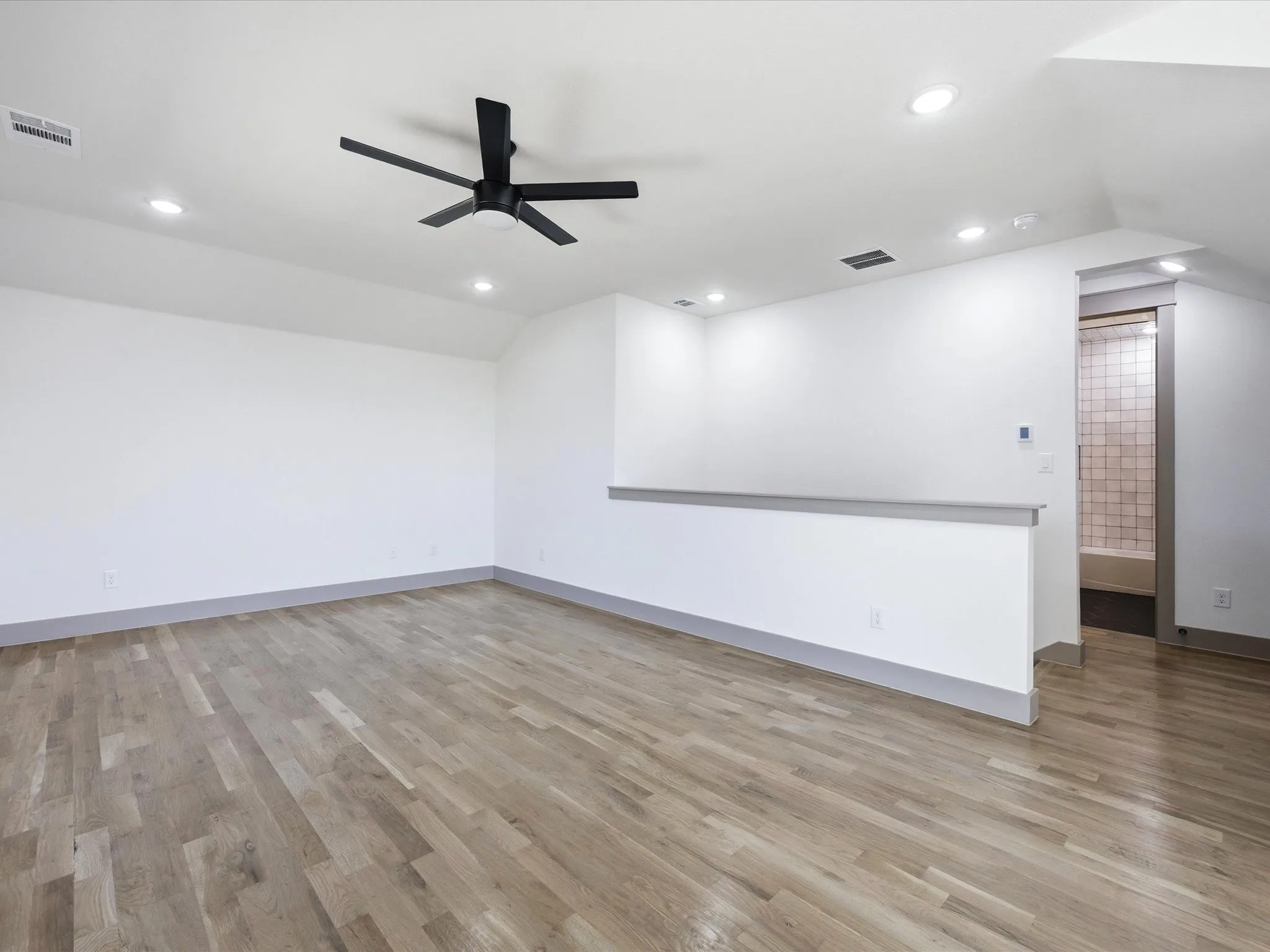 Single Family Residence For Sale in Ellis County , 313 Dylan Way, Midlothian, Texas 76065, 3 Bedroom, 3 Bathroom, 2 Garage spaces, 2,068 Sqft, built in 2026, New Construction - Complete, mls#21161645, Real Estate Agent in Midlothian, Homes For Sale in Ellis county, Homes For Sale in Midlothian, Realtor in Midlothian Texas, Real Estate Brokerage Independent Realty Texas, Luminita Cordes Realtor