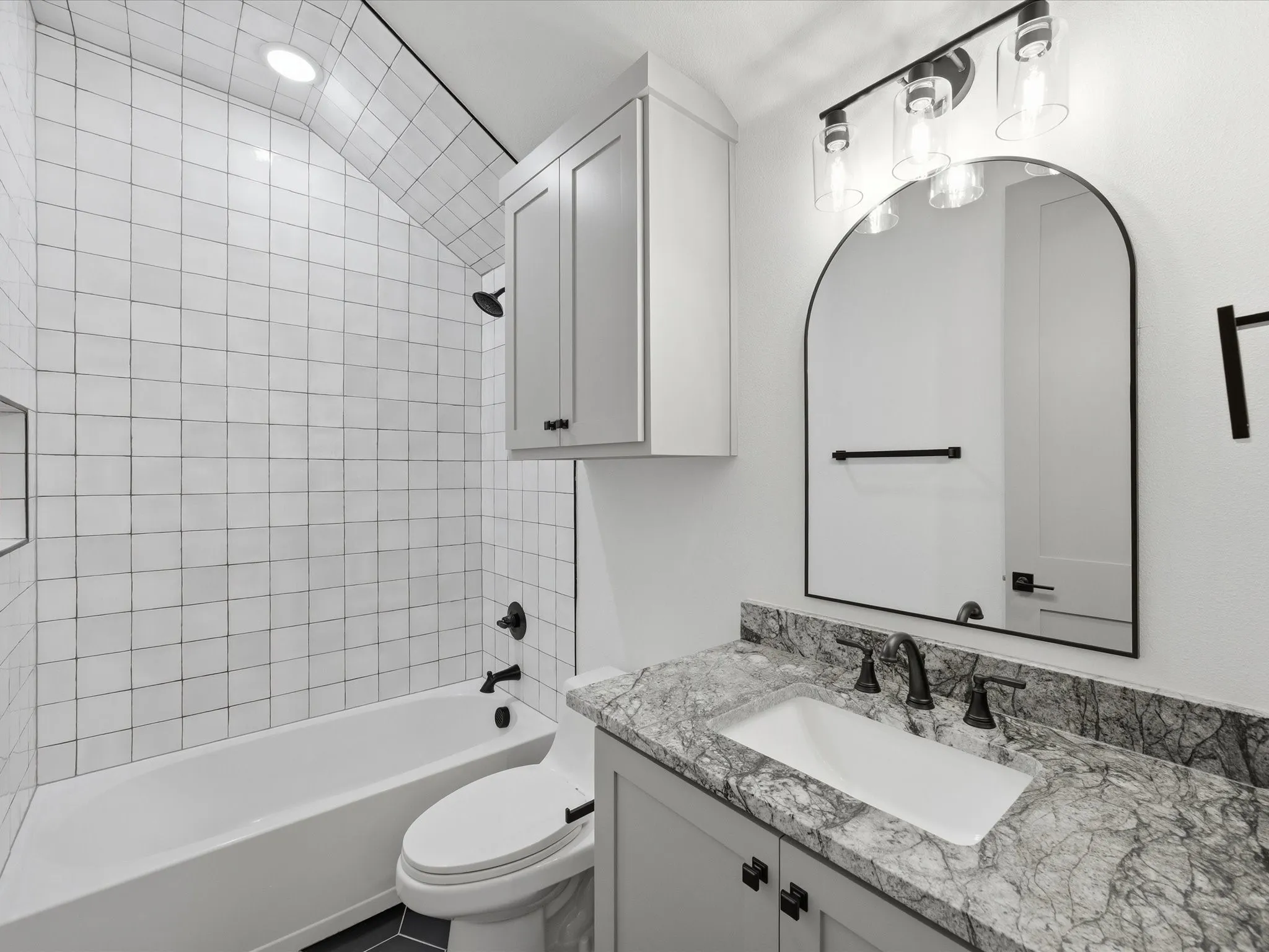 Single Family Residence For Sale in Ellis County , 313 Dylan Way, Midlothian, Texas 76065, 3 Bedroom, 3 Bathroom, 2 Garage spaces, 2,068 Sqft, built in 2026, New Construction - Complete, mls#21161645, Real Estate Agent in Midlothian, Homes For Sale in Ellis county, Homes For Sale in Midlothian, Realtor in Midlothian Texas, Real Estate Brokerage Independent Realty Texas, Luminita Cordes Realtor