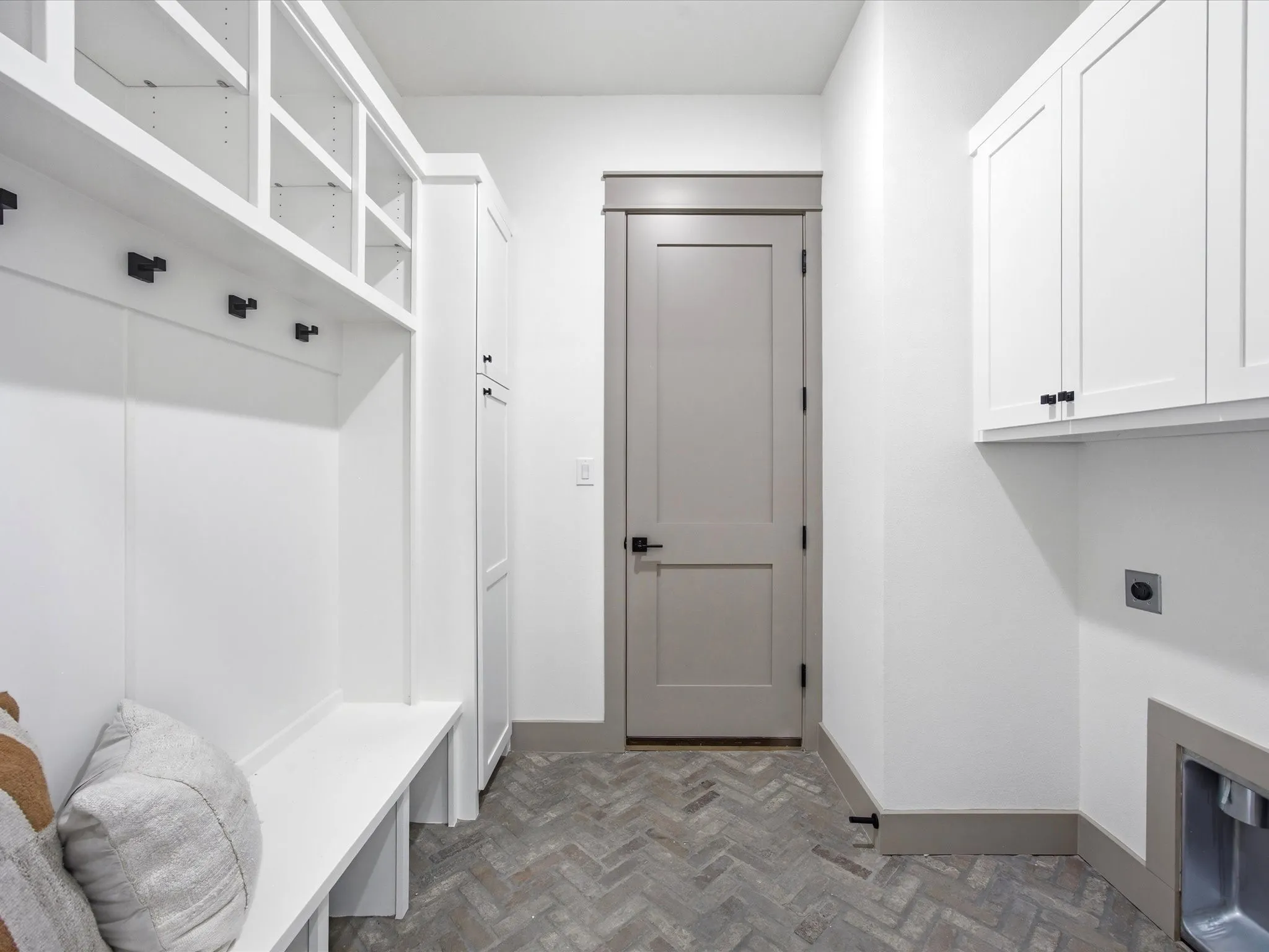 Single Family Residence For Sale in Ellis County , 313 Dylan Way, Midlothian, Texas 76065, 3 Bedroom, 3 Bathroom, 2 Garage spaces, 2,068 Sqft, built in 2026, New Construction - Complete, mls#21161645, Real Estate Agent in Midlothian, Homes For Sale in Ellis county, Homes For Sale in Midlothian, Realtor in Midlothian Texas, Real Estate Brokerage Independent Realty Texas, Luminita Cordes Realtor