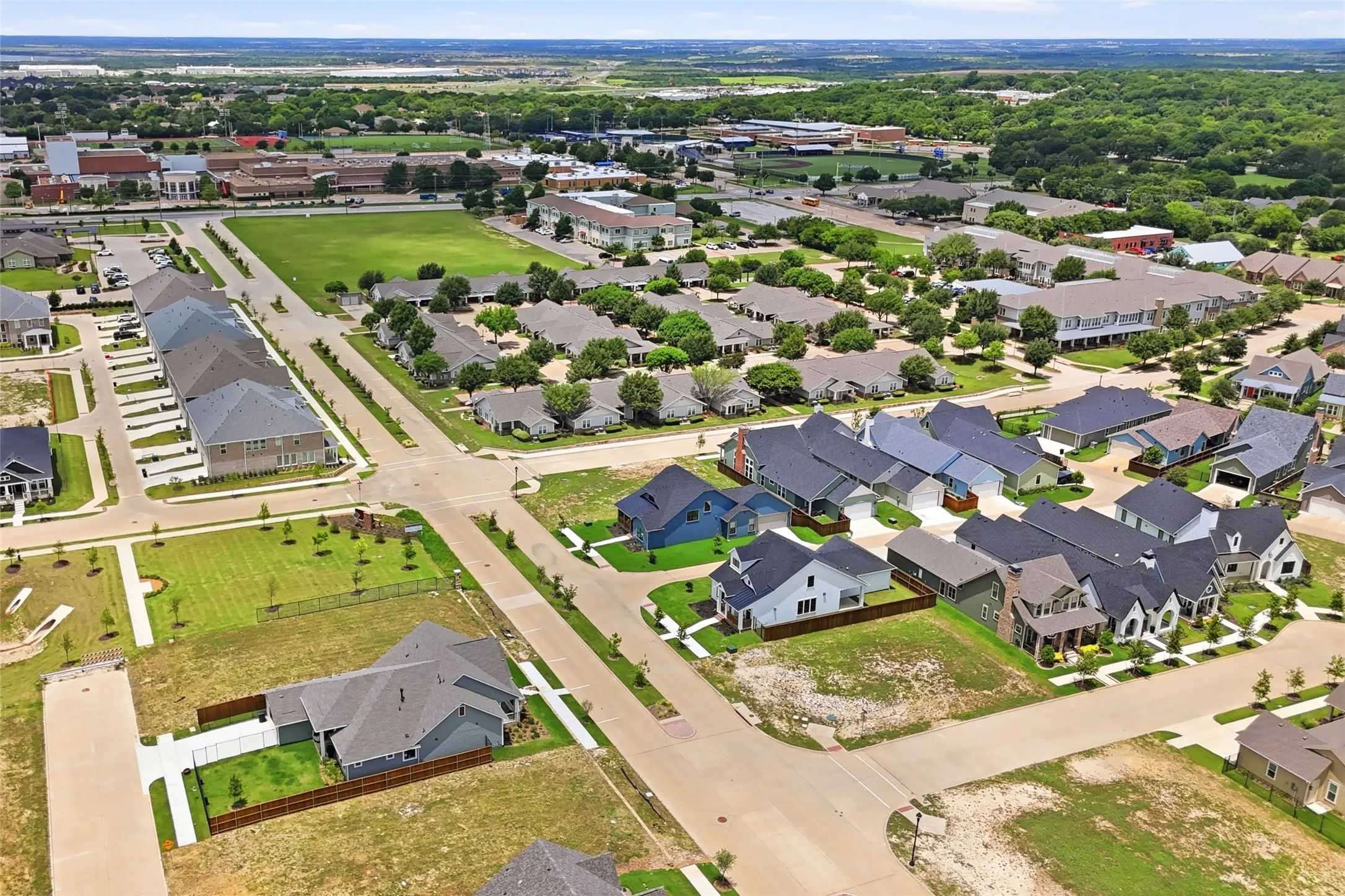 Single Family Residence For Sale in Ellis County , 313 Dylan Way, Midlothian, Texas 76065, 3 Bedroom, 3 Bathroom, 2 Garage spaces, 2,068 Sqft, built in 2026, New Construction - Complete, mls#21161645, Real Estate Agent in Midlothian, Homes For Sale in Ellis county, Homes For Sale in Midlothian, Realtor in Midlothian Texas, Real Estate Brokerage Independent Realty Texas, Luminita Cordes Realtor