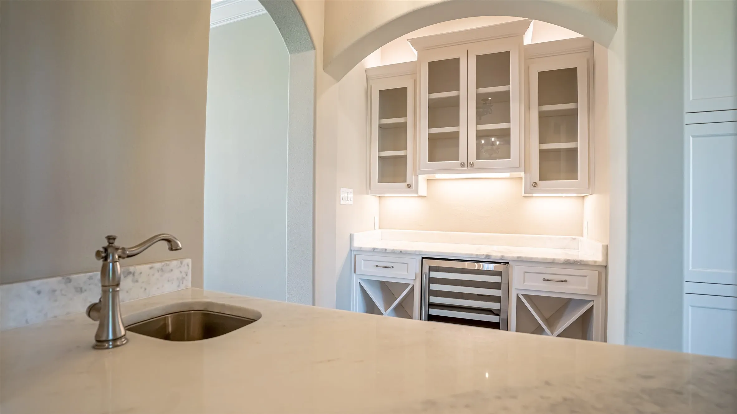 Single Family Residence For Sale in Parker County , 195 Angelina Drive, Aledo, Texas 76008, 5 Bedroom, 5 Bathroom, 4 Garage spaces, 5,510 Sqft, built in 2018, Price $1,895,000, mls#21185948, Real Estate Agent in Aledo, Homes For Sale in Parker county, Homes For Sale in Aledo, Realtor in Aledo Texas, Real Estate Brokerage Independent Realty Texas, Luminita Cordes Realtor