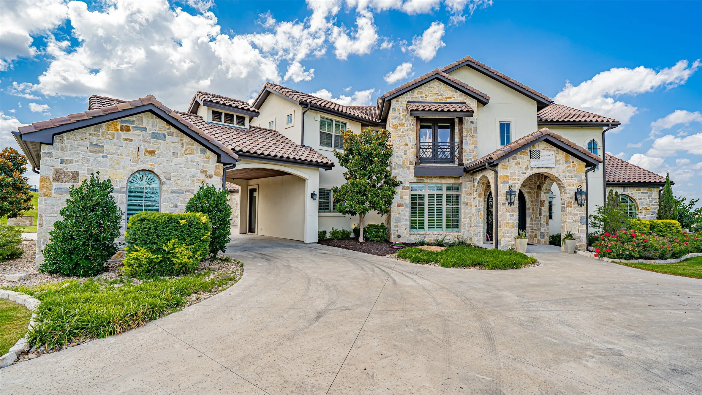 Single Family Residence For Sale in Parker County , 195 Angelina Drive, Aledo, Texas 76008, 5 Bedroom, 5 Bathroom, 4 Garage spaces, 5,510 Sqft, built in 2018, Price $1,895,000, mls#21185948, Real Estate Agent in Aledo, Homes For Sale in Parker county, Homes For Sale in Aledo, Realtor in Aledo Texas, Real Estate Brokerage Independent Realty Texas, Luminita Cordes Realtor